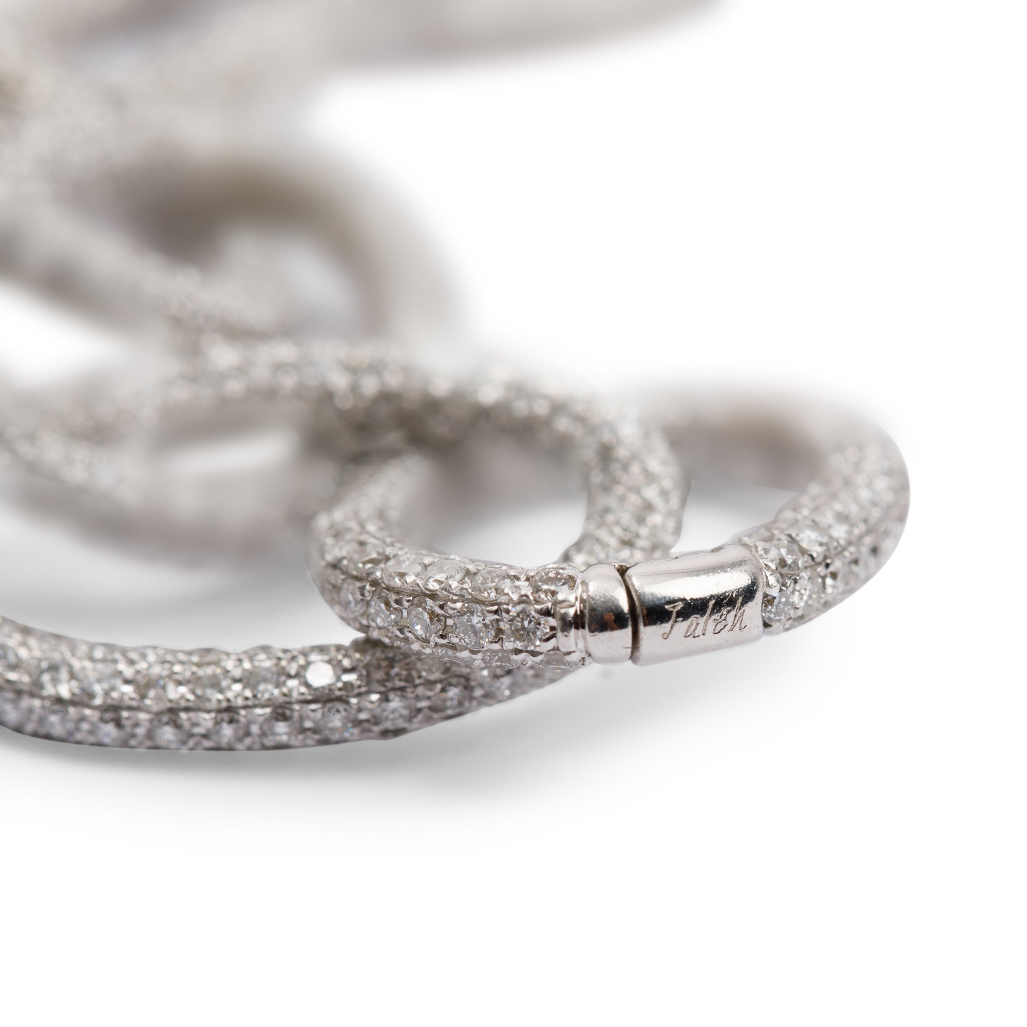 18k White Gold 25.17 tcw. Pave Diamond Oval Loop Link Bracelet