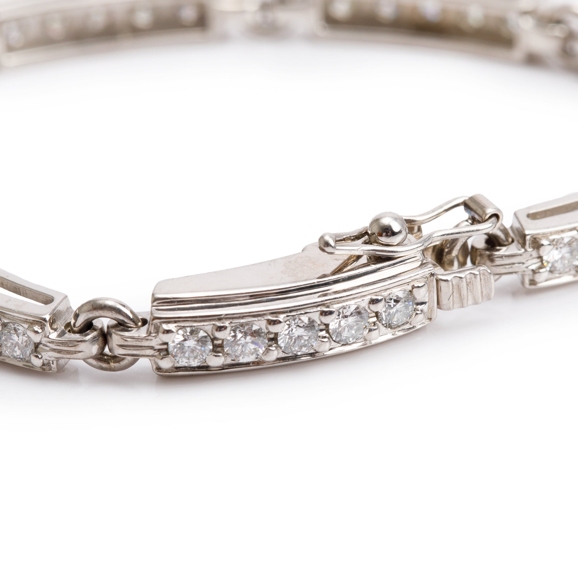18k White Gold 2.31 tcw. Diamond Bracelet