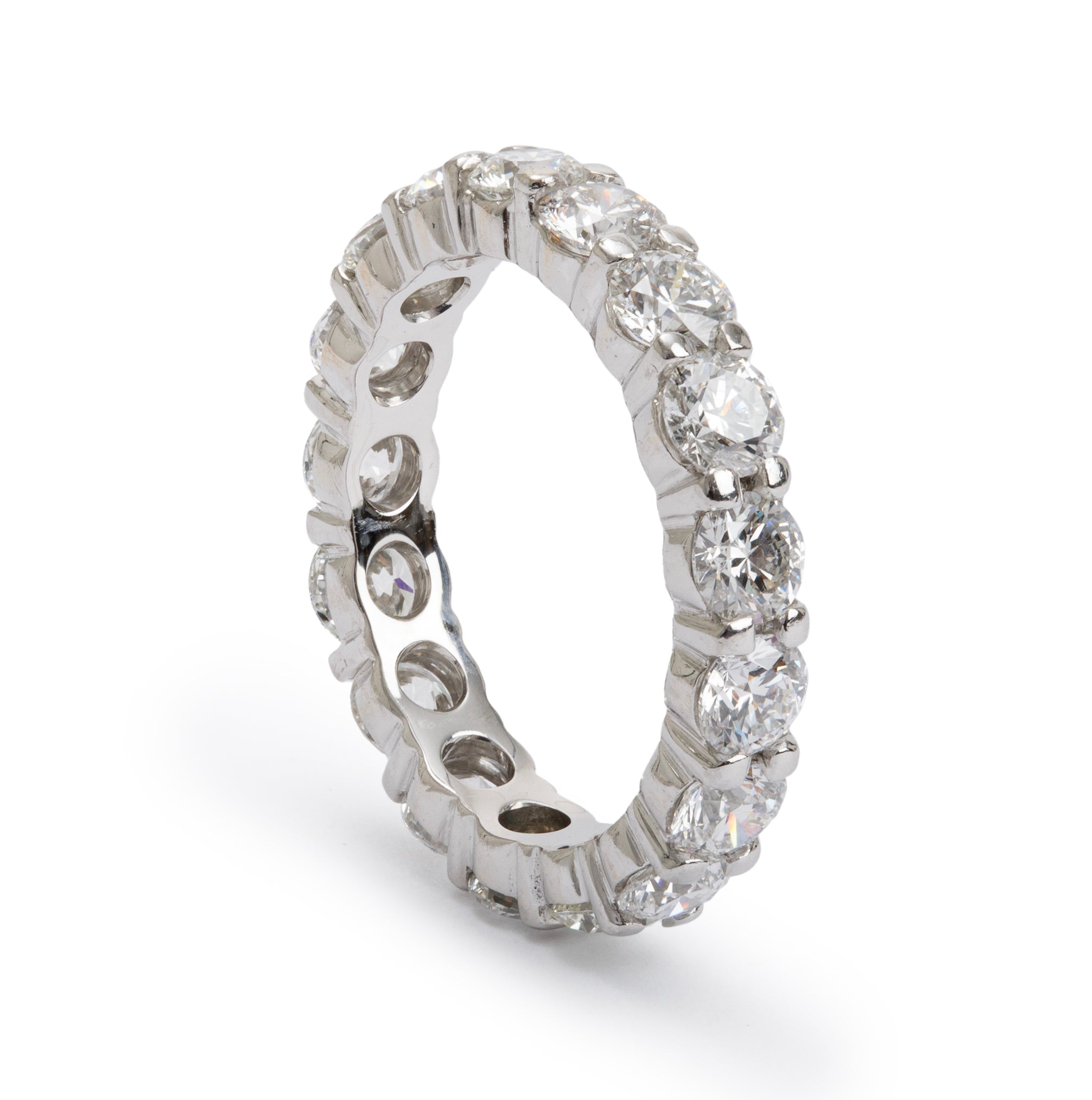 18k White Gold 3.01 tcw. Diamond Eternity Band Ring, Size 6