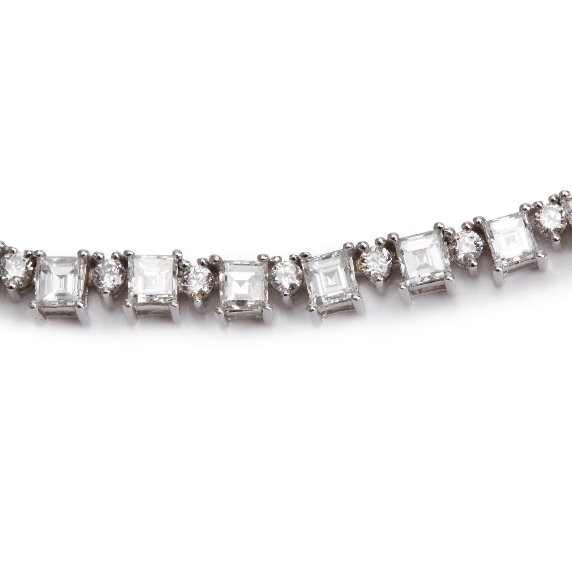 18k White Gold 5.56 tcw. Diamond Tennis Necklace