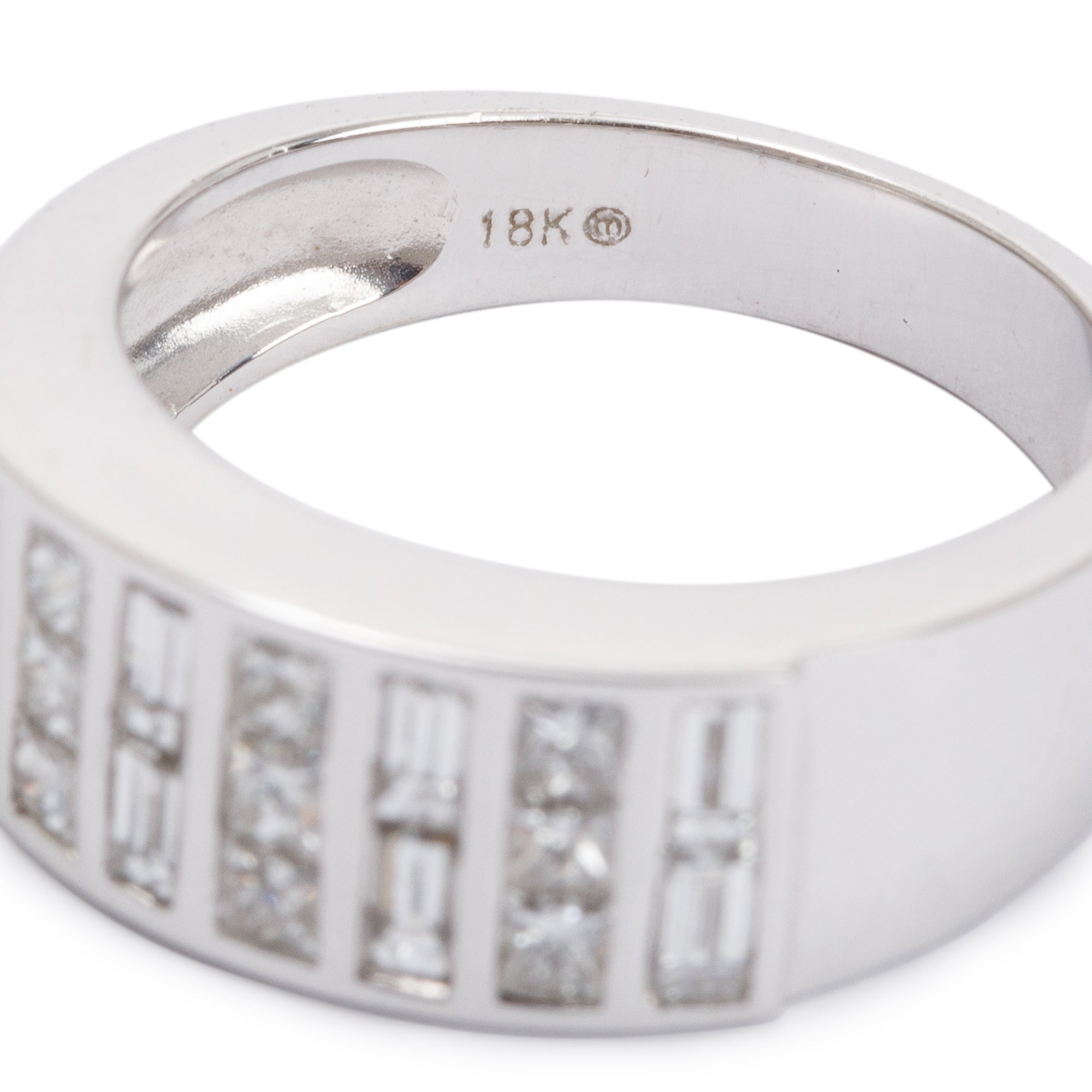 18k White Gold Baguette & Round Brilliant Cut 1.00 tcw. Diamond Ring, Size 6.5