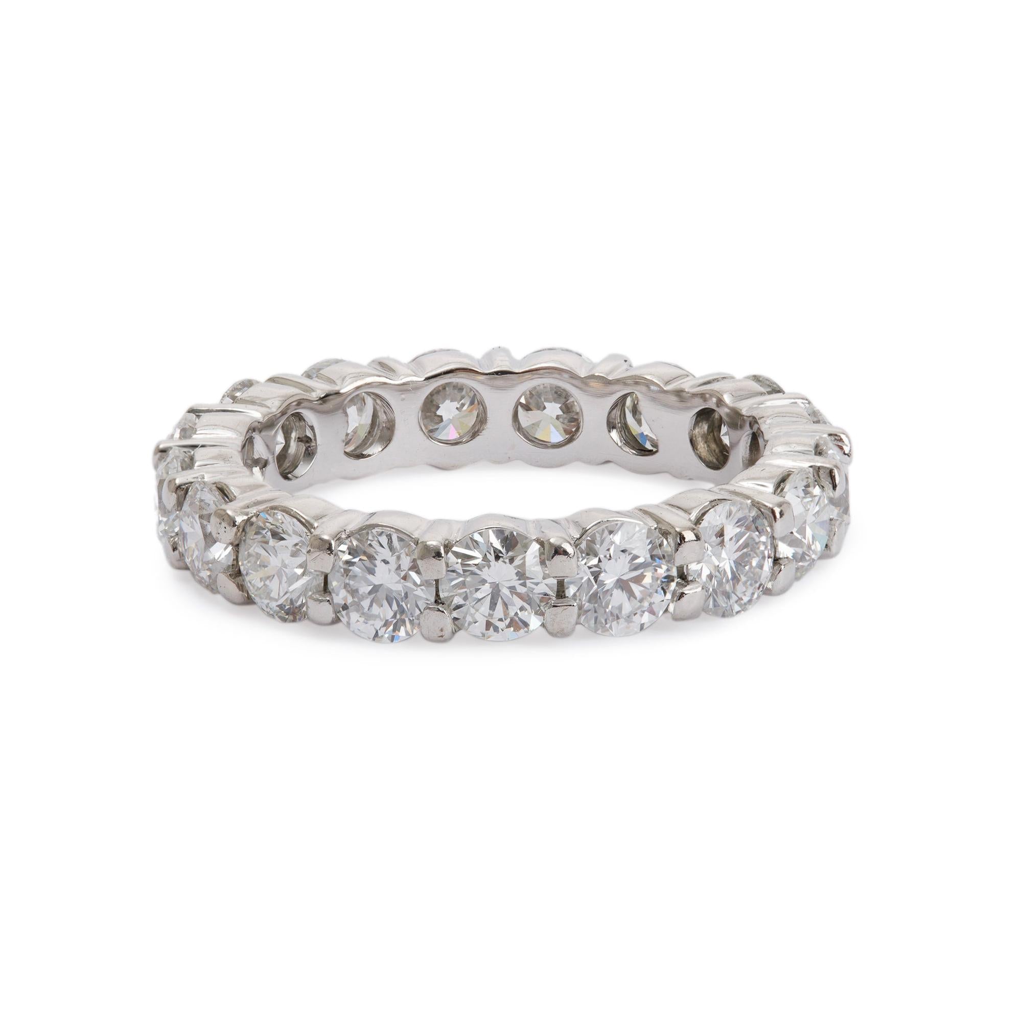 18k White Gold Diamond Eternity Band Ring