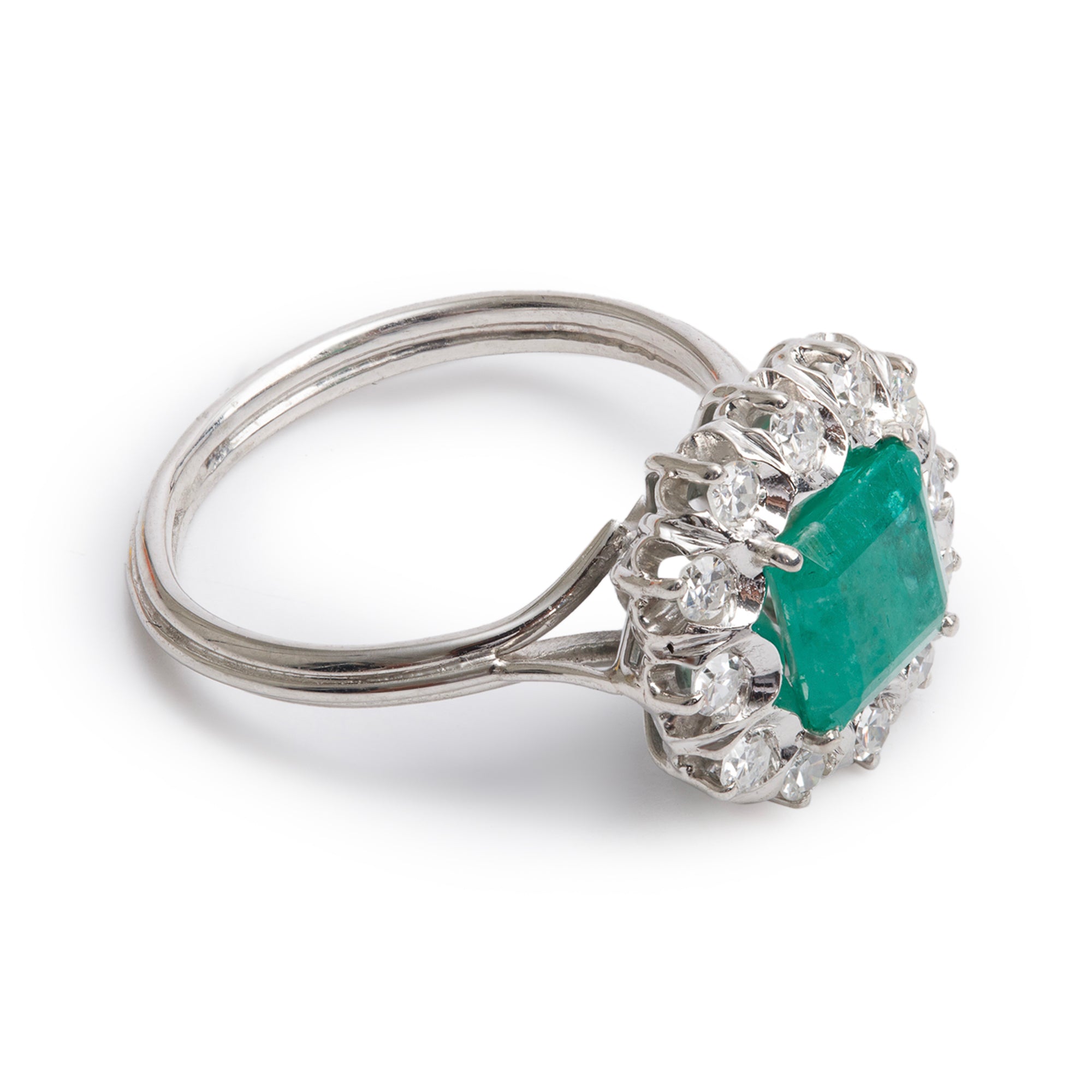 18k White Gold Emerald & Diamond Cocktail Ring, Size 4.25