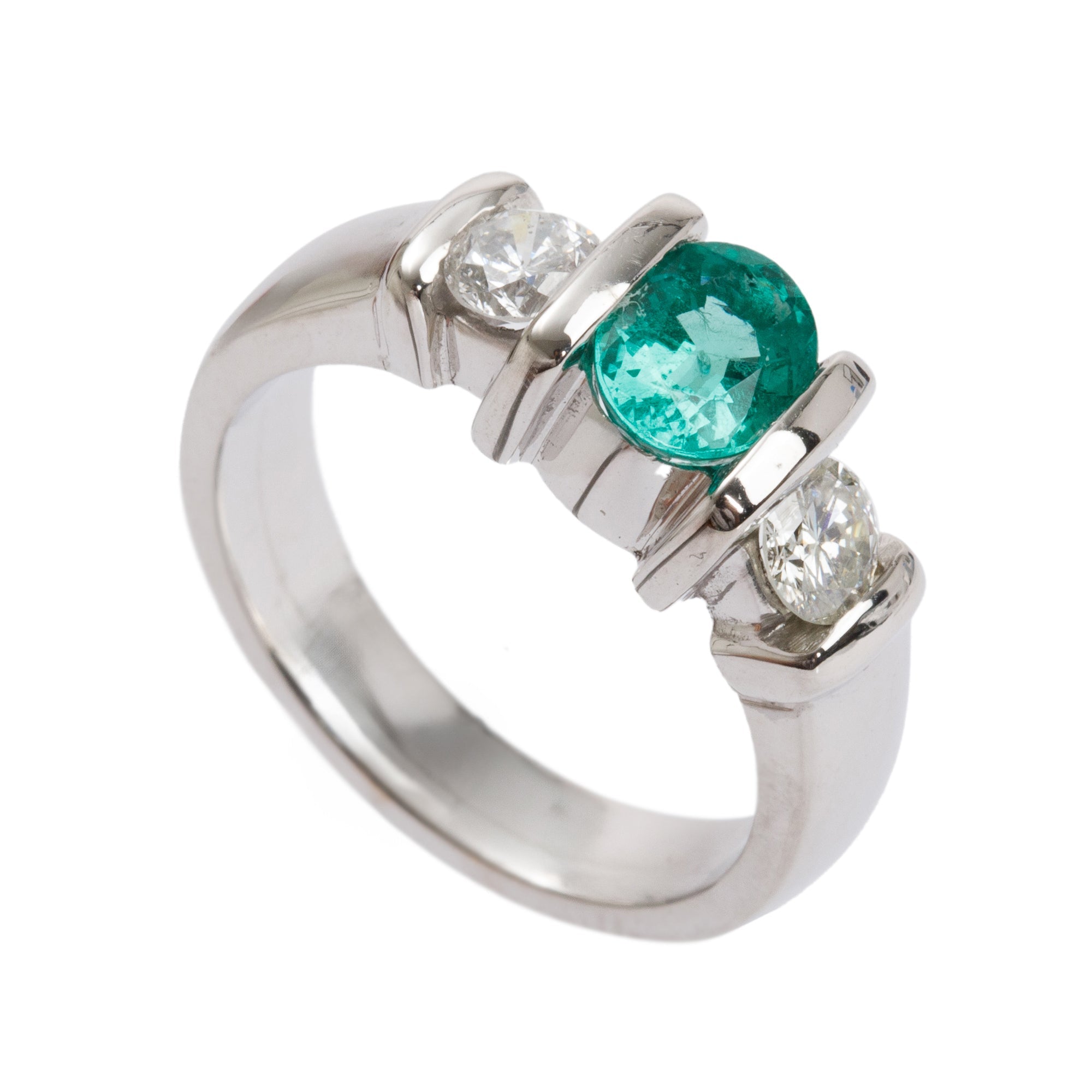 18k White Gold Emerald & Diamond Cocktail Ring, Size 6.25