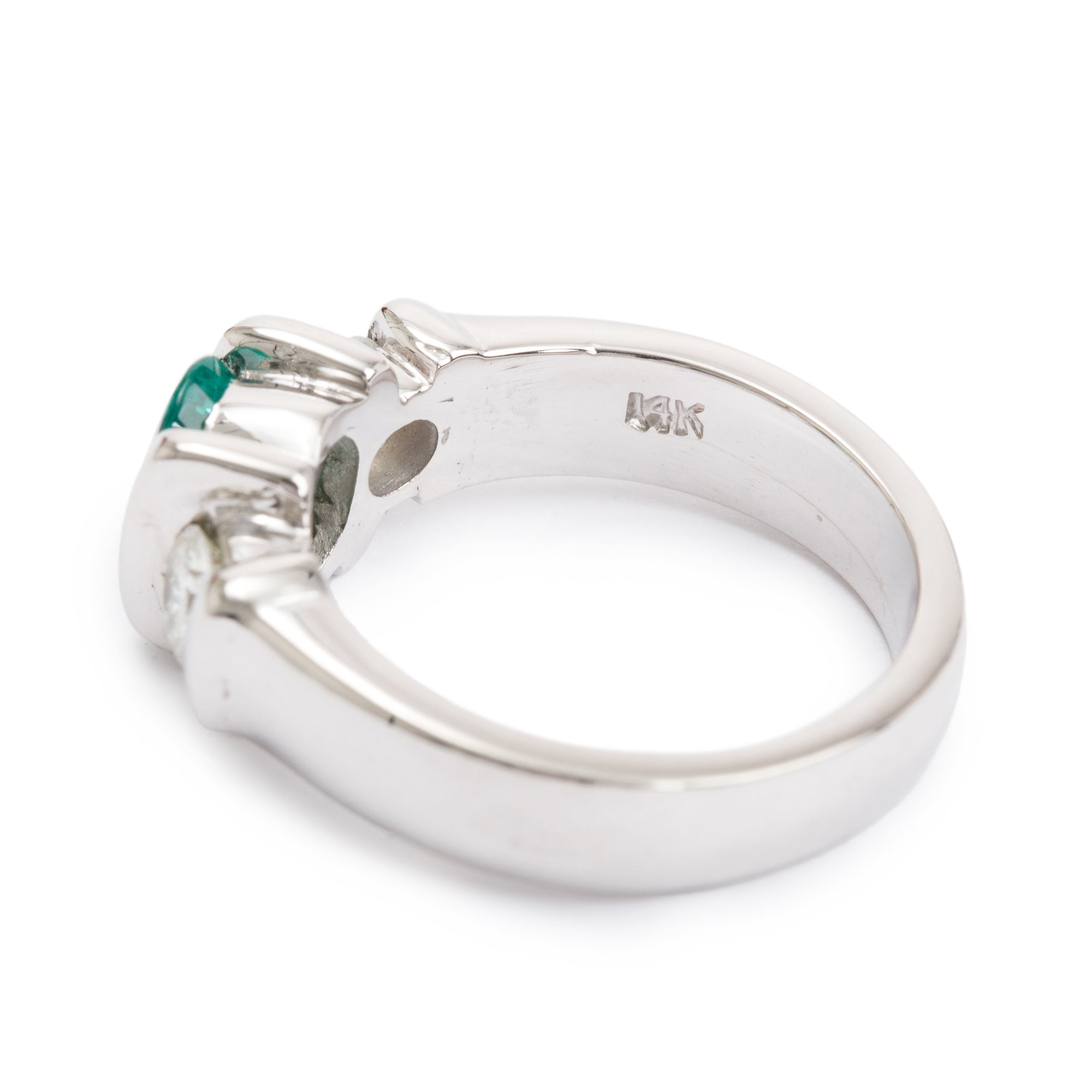 18k White Gold Emerald & Diamond Cocktail Ring, Size 6.25