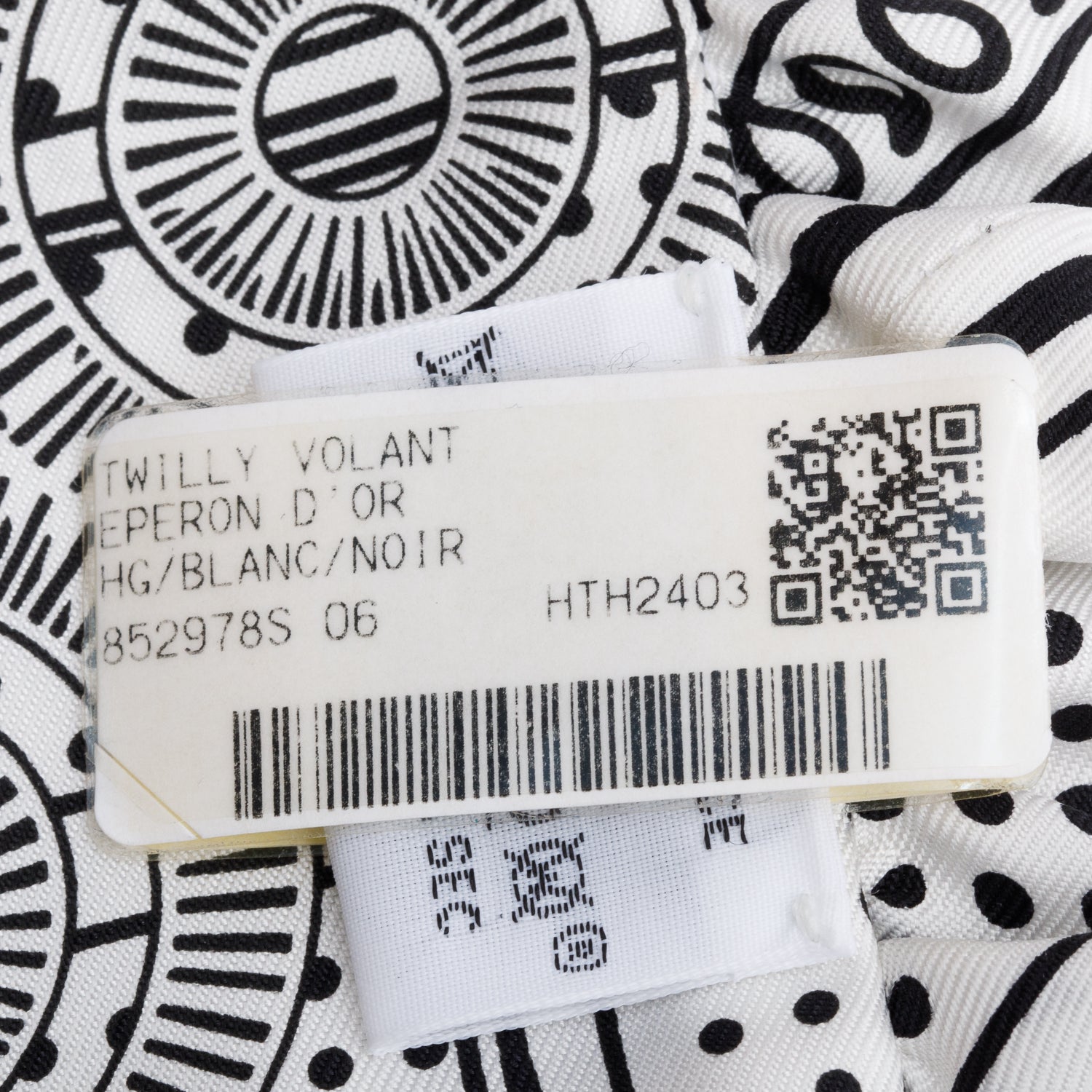 Hermes Blanc Noir Epron D'Or' Bandana Silk Twilly w/ Box