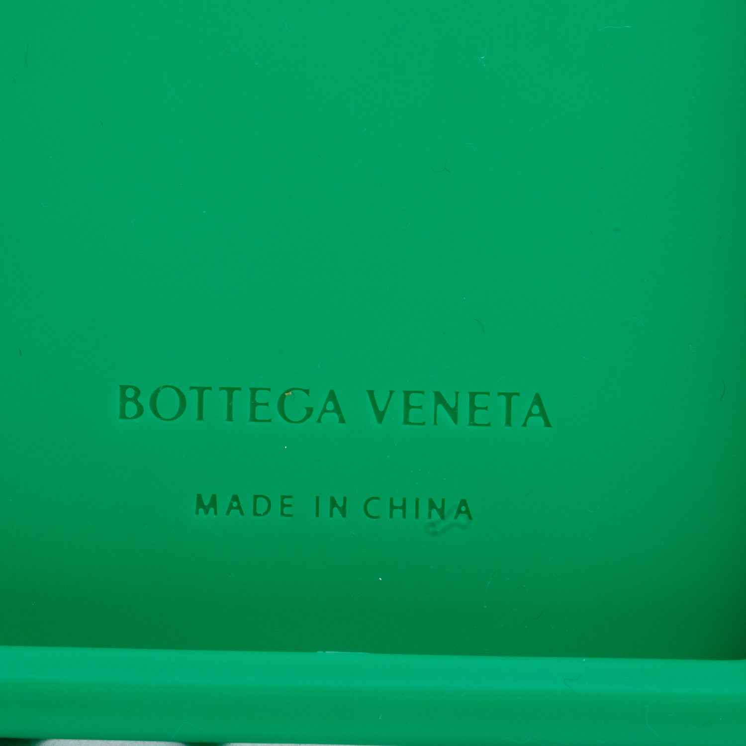 Bottega Veneta Green Intreccio Rubber Silicon iPhone 16 Pro Max Case w/ Box