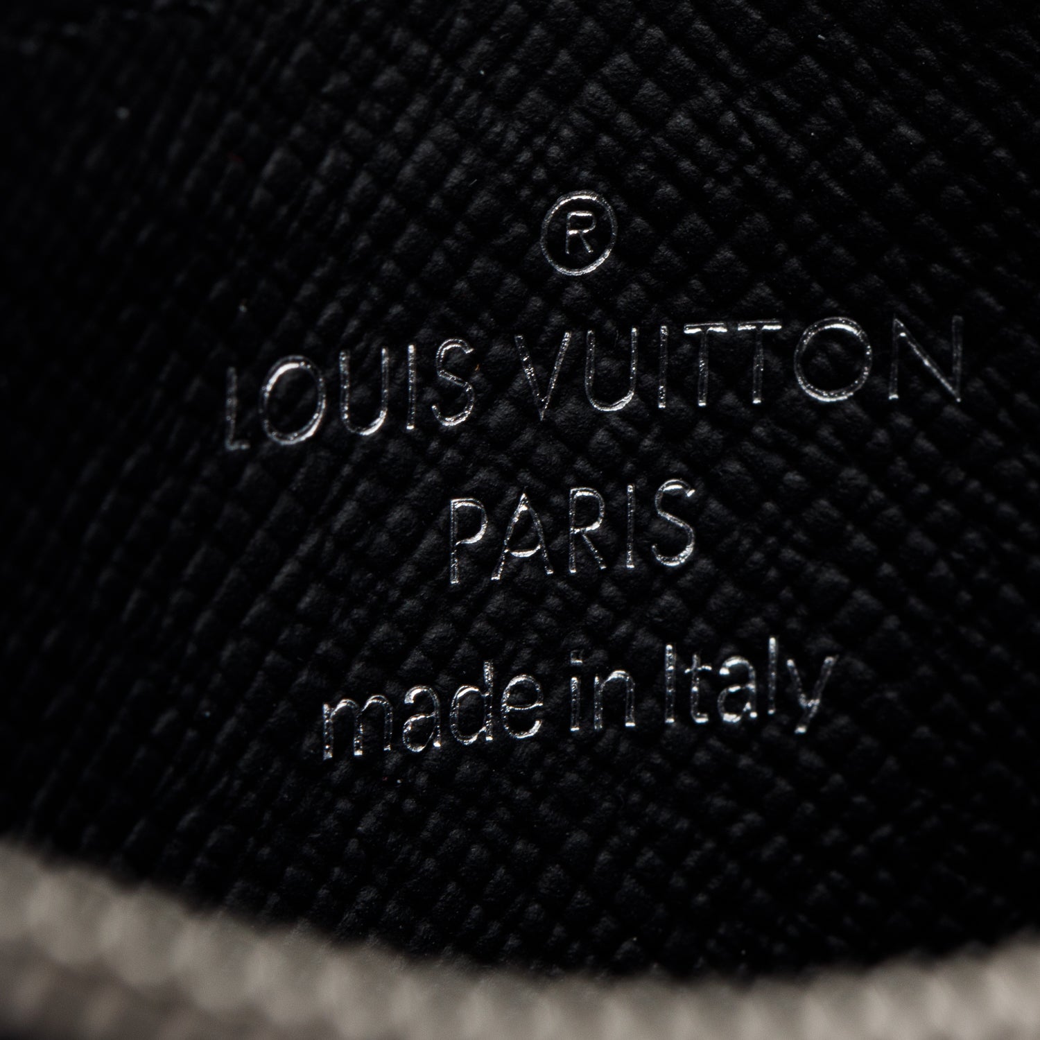 Louis Vuitton Damier Graphite Taiga Leather Coin Card Holder