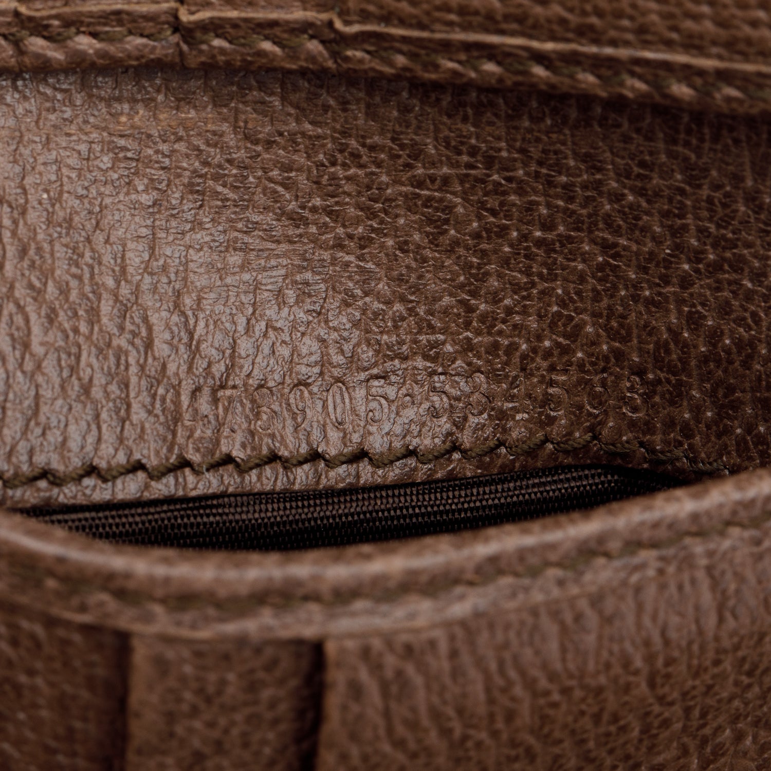 Gucci Beige & Multicolour Courrier GG Supreme Bifold Wallet w/ Box