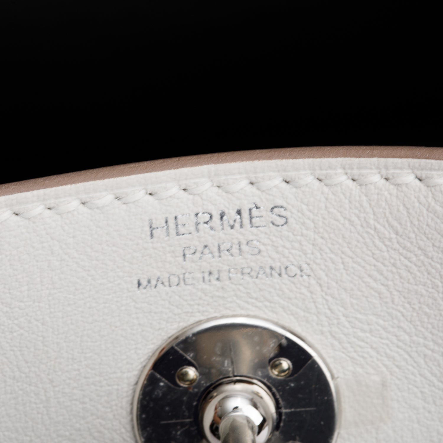 Hermes 2023 Gris Pale/Gris Meyer Leather Swift Leather Lindy Mini w/ Box