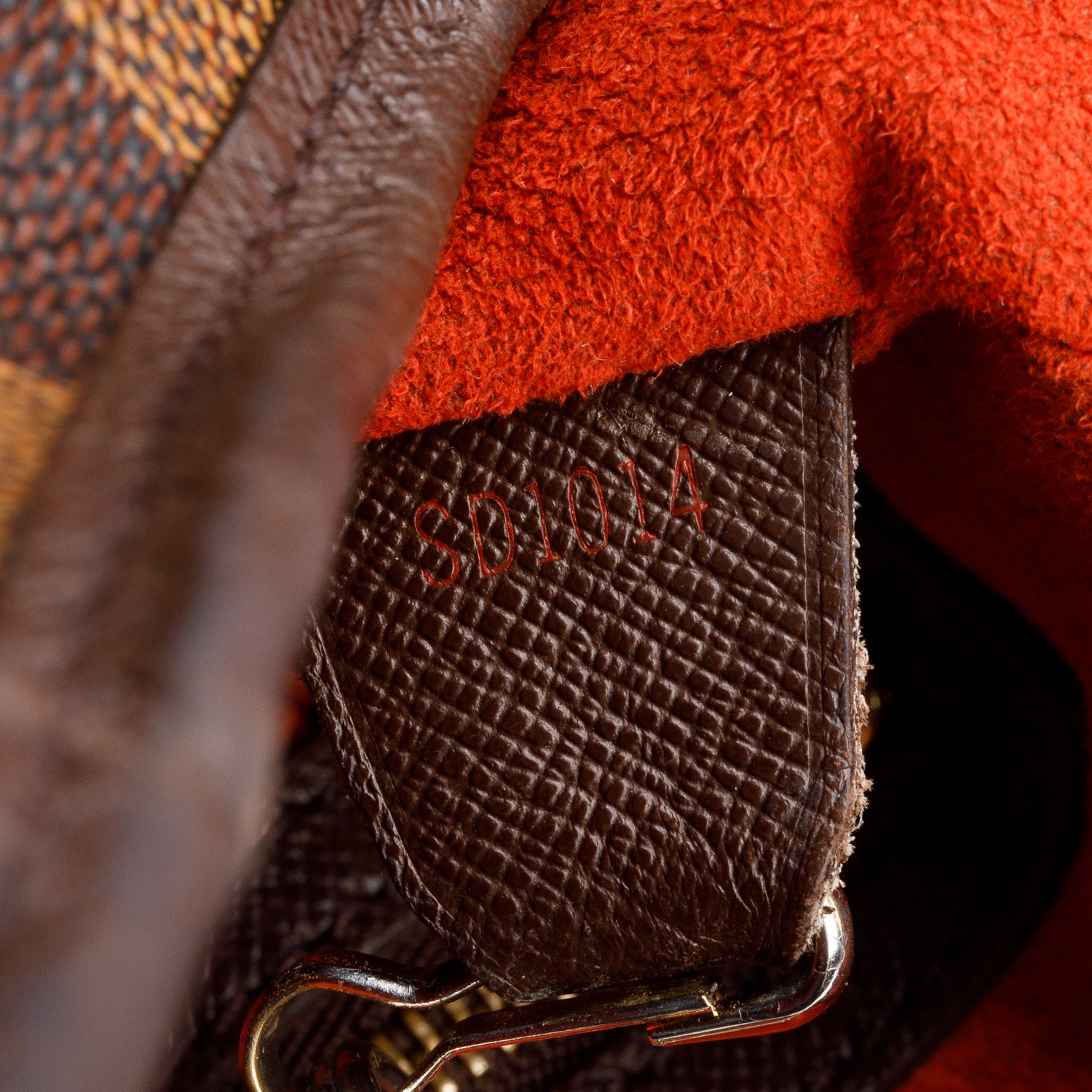 Louis Vuitton Damier Ebene Marais Bucket Bag w/ Pouch