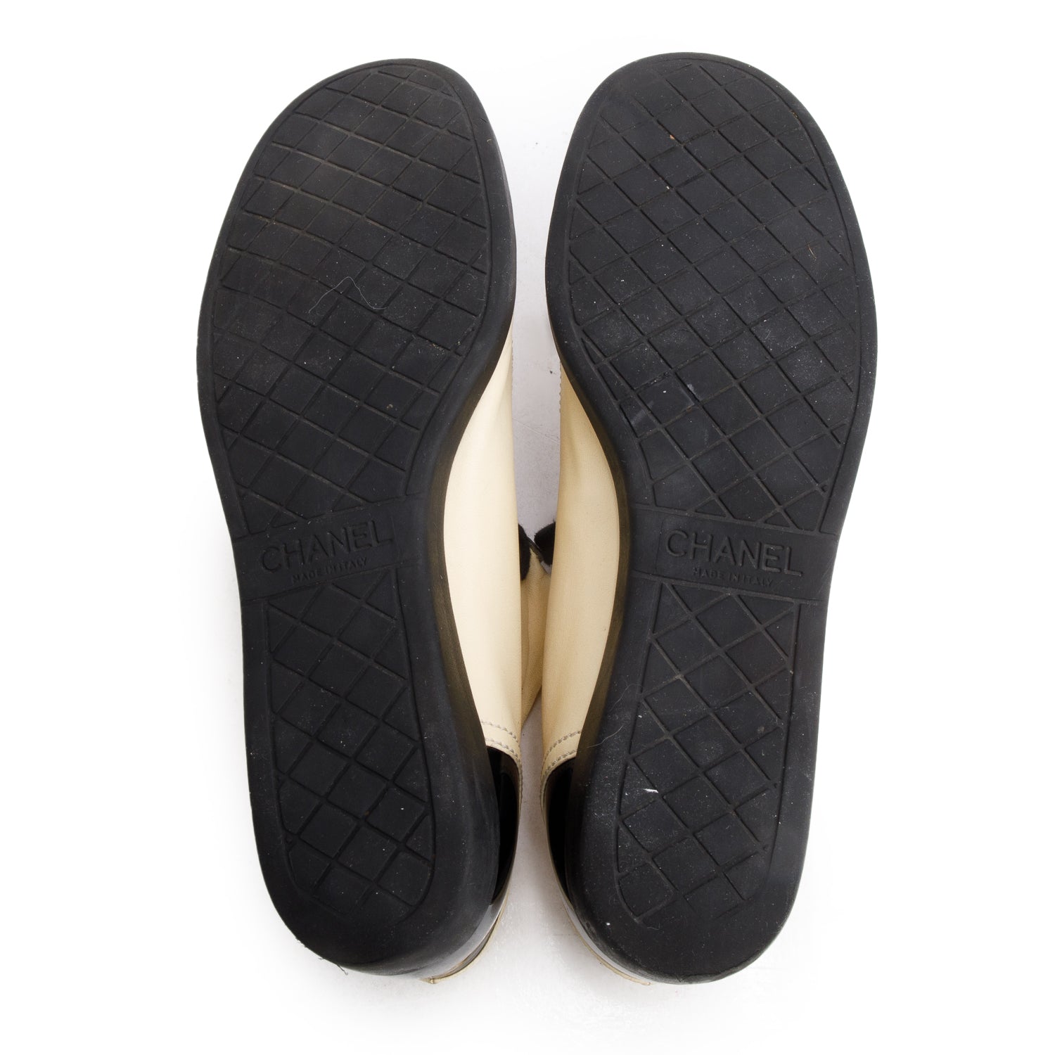 Chanel Cream Lambskin Cap Top Interlocking CC Logo Sneakers, Size 39