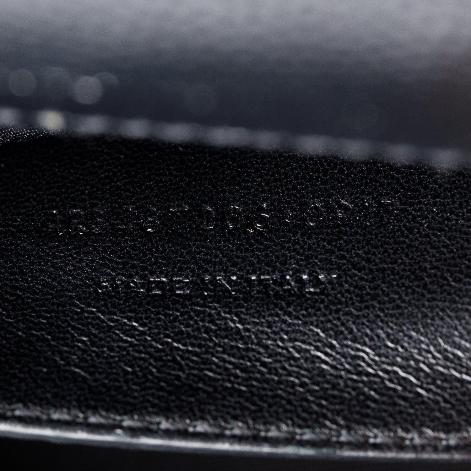 Saint Laurent Black Grained De Poudre Medium Envelope Shoulder Bag