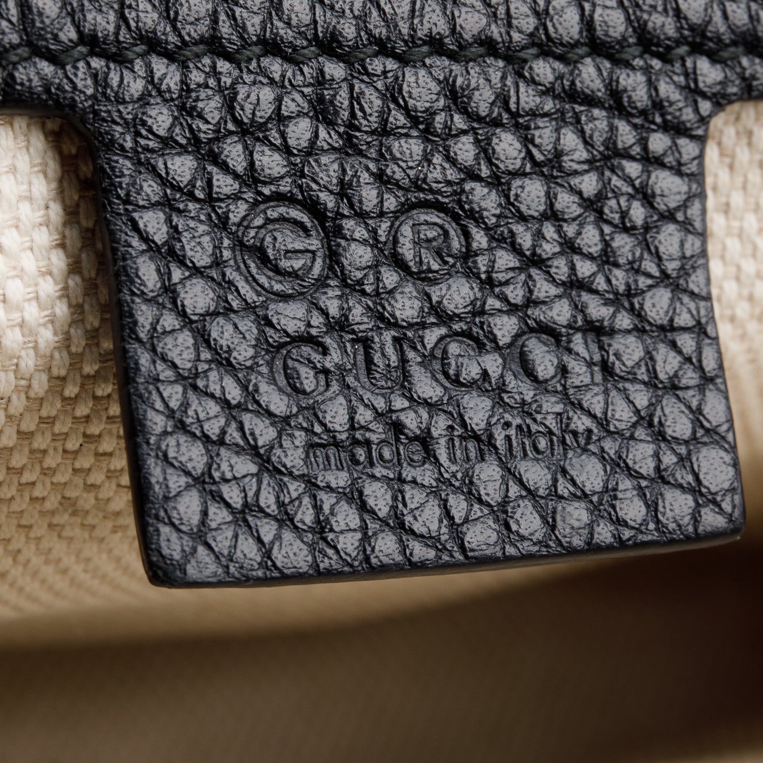 Gucci Black Leather Medium Soho Flap Chain Crossbody Bag