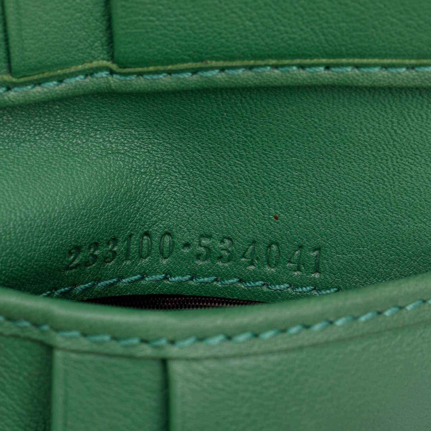 Gucci Green GG Signature Leather Bifold Wallet w/ Box