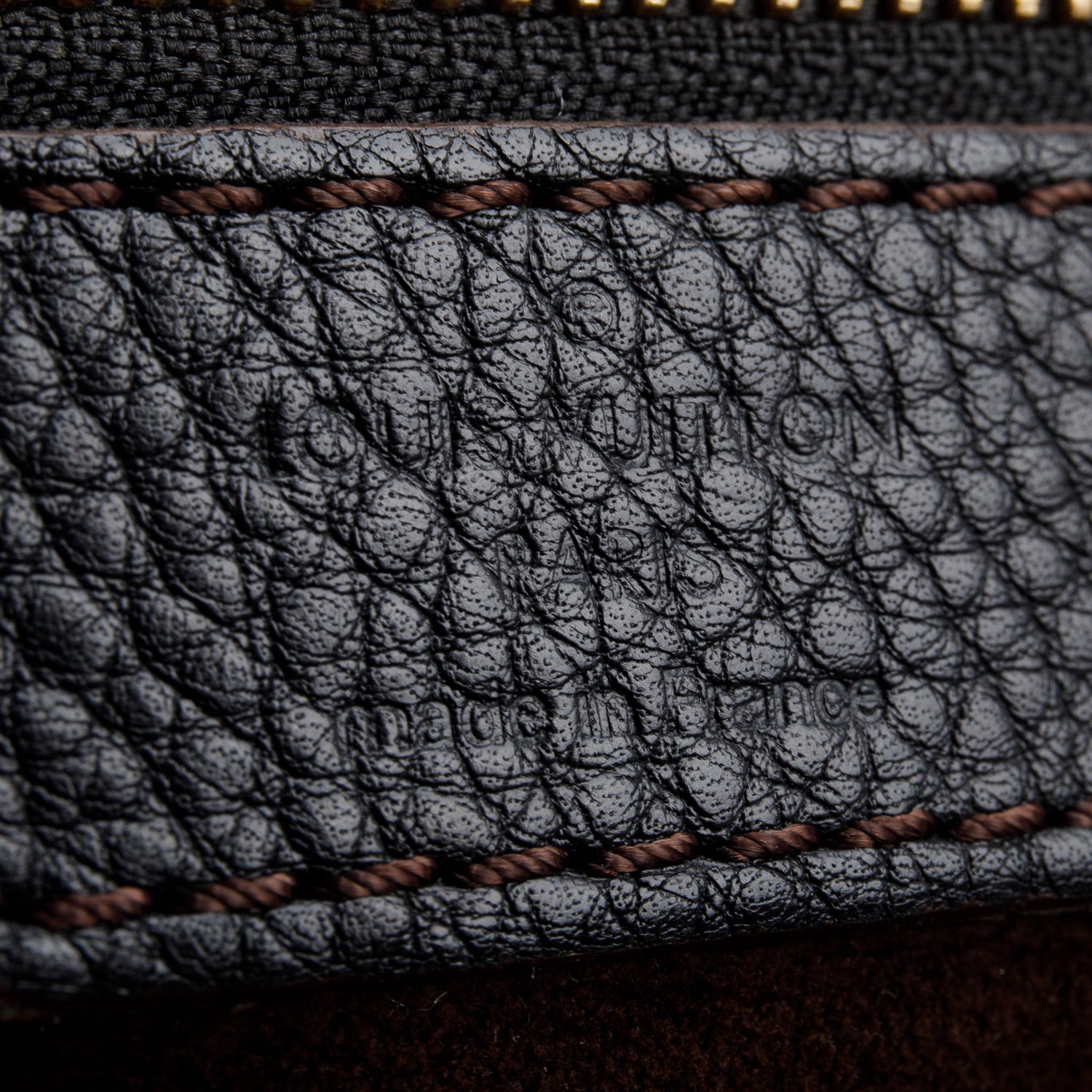 Louis Vuitton Black Mahina Leather L Hobo