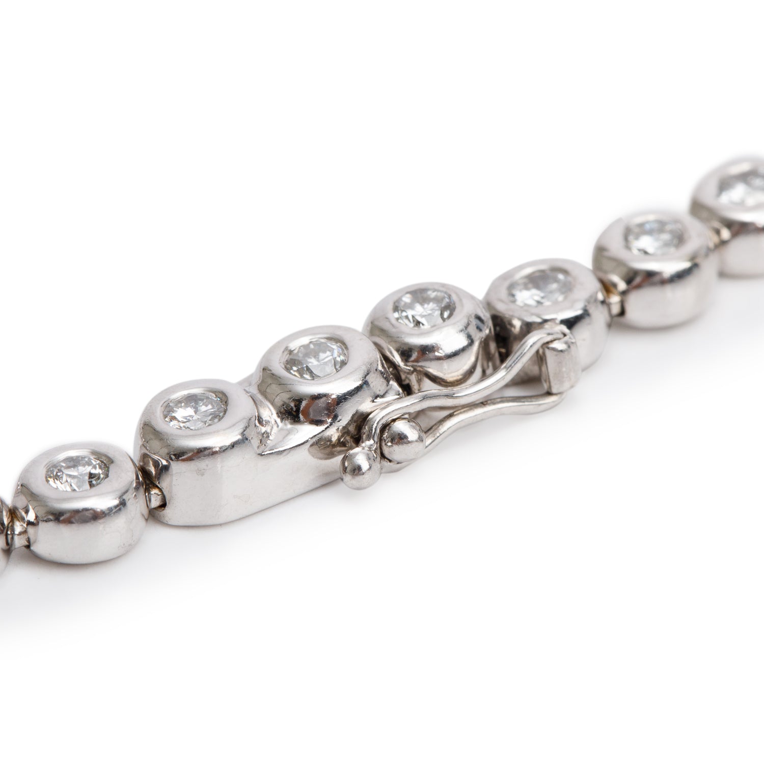 14k White Gold 4.00 tcw. Graduated Diamond Necklace