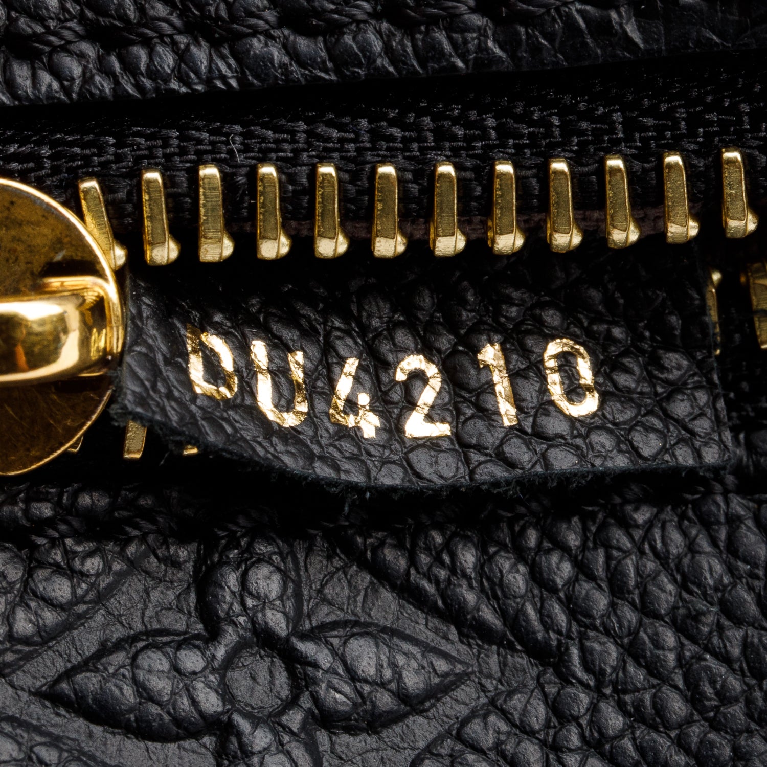 Louis Vuitton 2020 Black Monogram Empreinte Leather Pochette Metis w/ Box