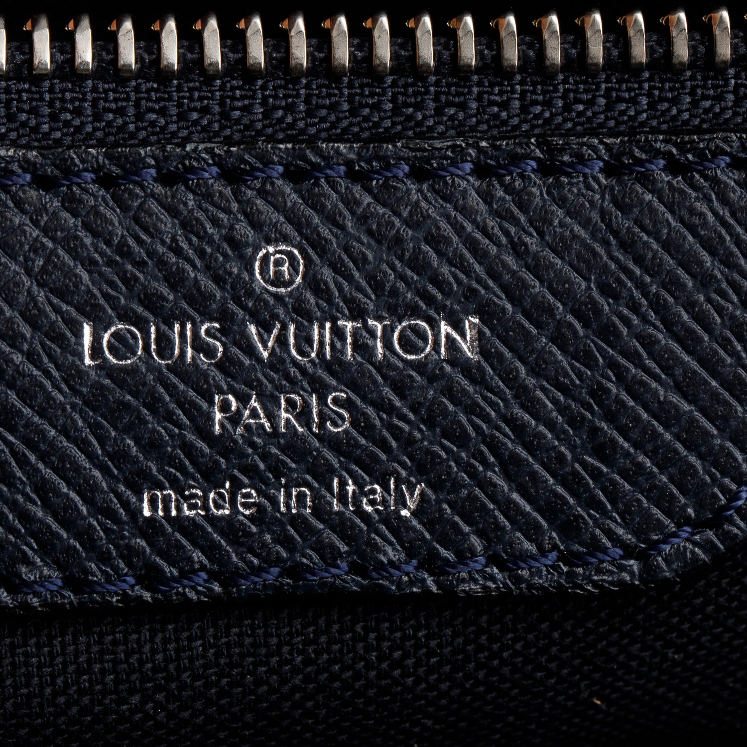 Louis Vuitton Navy Taiga Leather Roman GM Messenger Bag