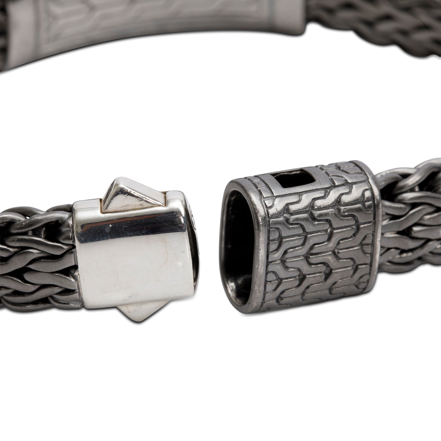 John Hardy Rhodium Plated Sterling Silver Black Sapphire 11 MM Classic Chain Bracelet
