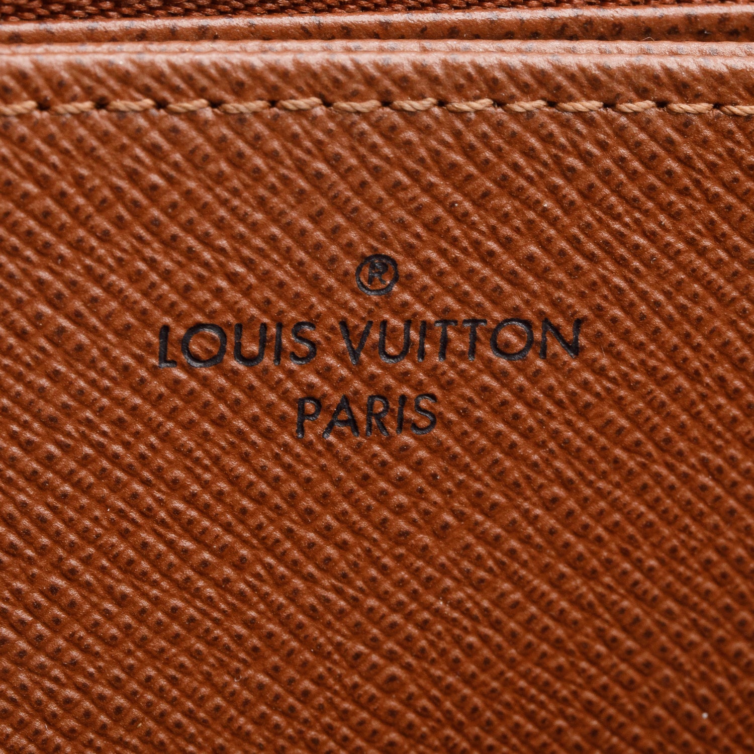 Louis Vuitton Monogram Zippy Wallet w/ Box & Receipt