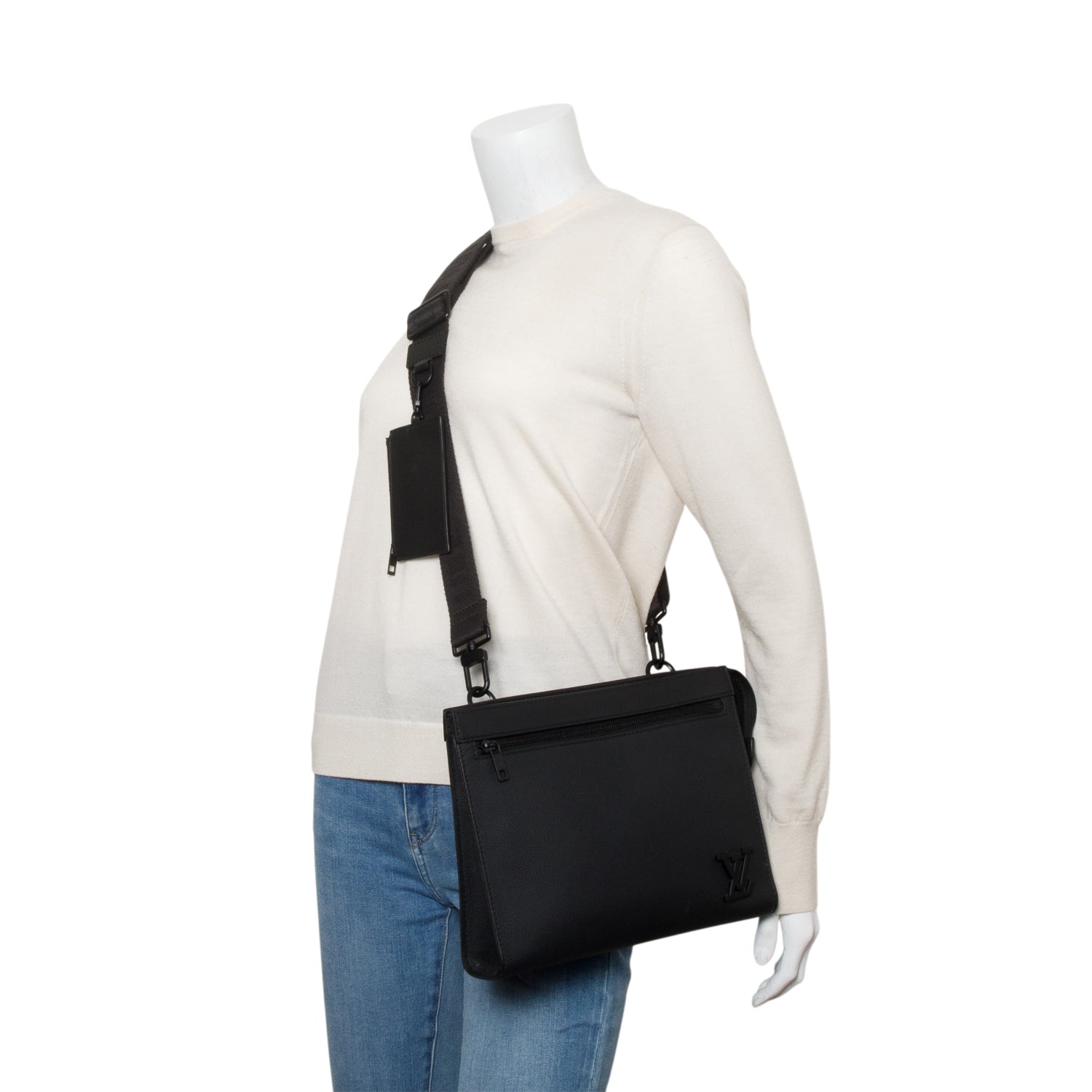 Louis Vuitton Black LV Aerogram Calfskin Leather Messenger Voyage w/ Box