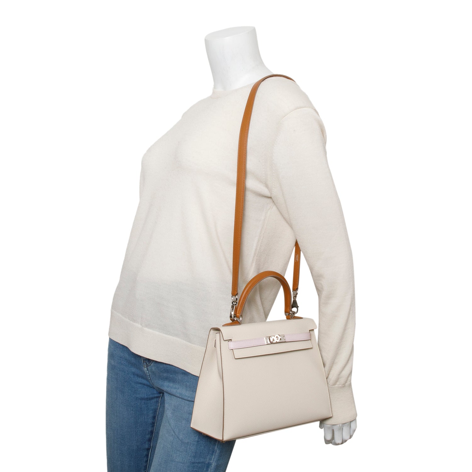 Hermes 2023 Craie/Mauve Pale/Gold Veau Epsom Kelly II Sellier 25 w/ Box & Strap