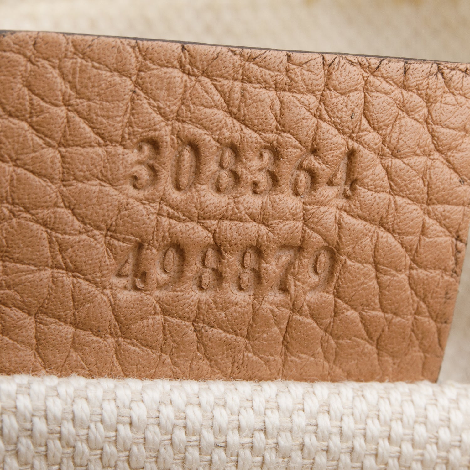 Gucci Beige Pebbled Calfskin Leather Small Soho Disco Bag w/ Box