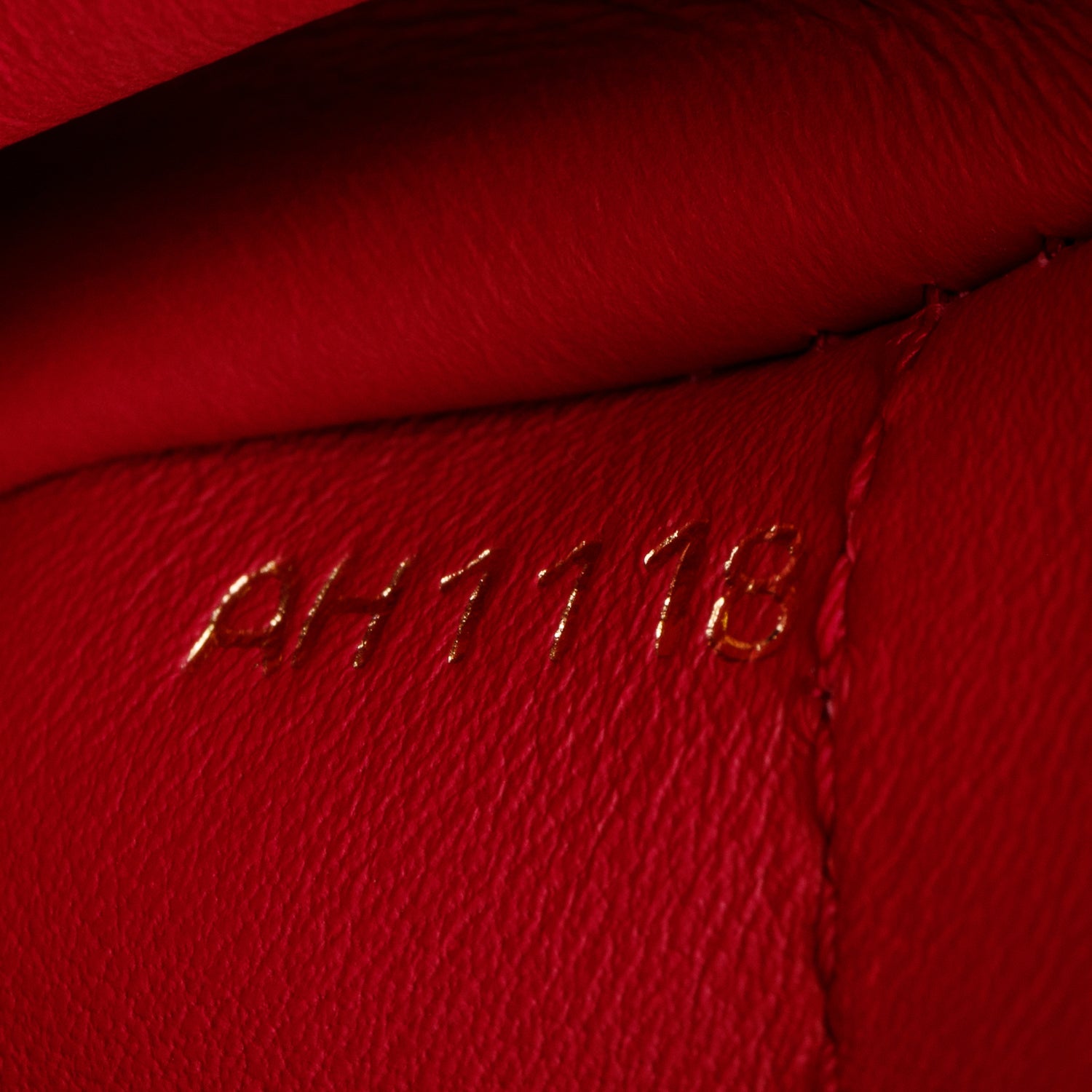 Louis Vuitton Black Taurillon Capucines GM