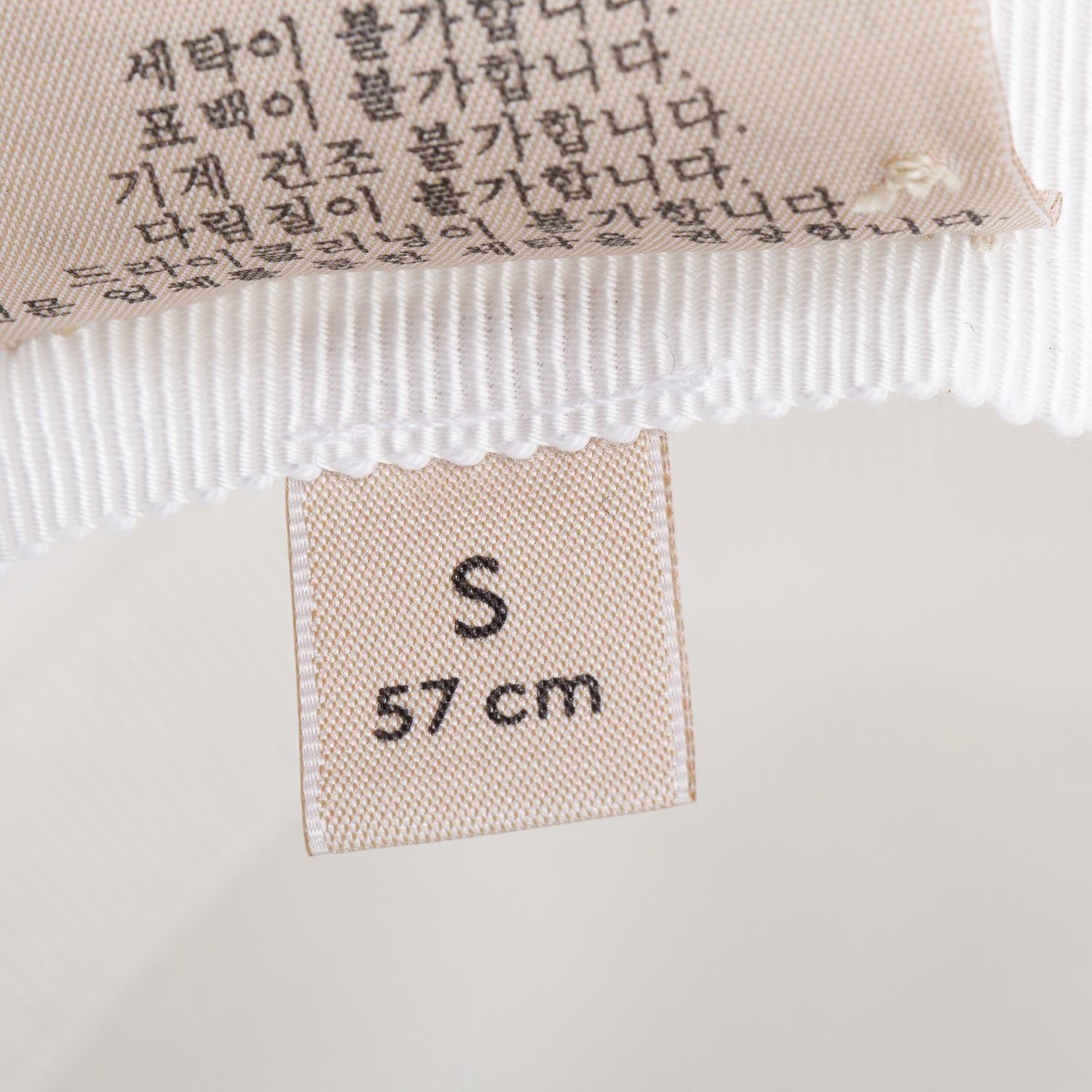 Gucci White Cotton Logo Cabris Bucket Hat, Size S 57