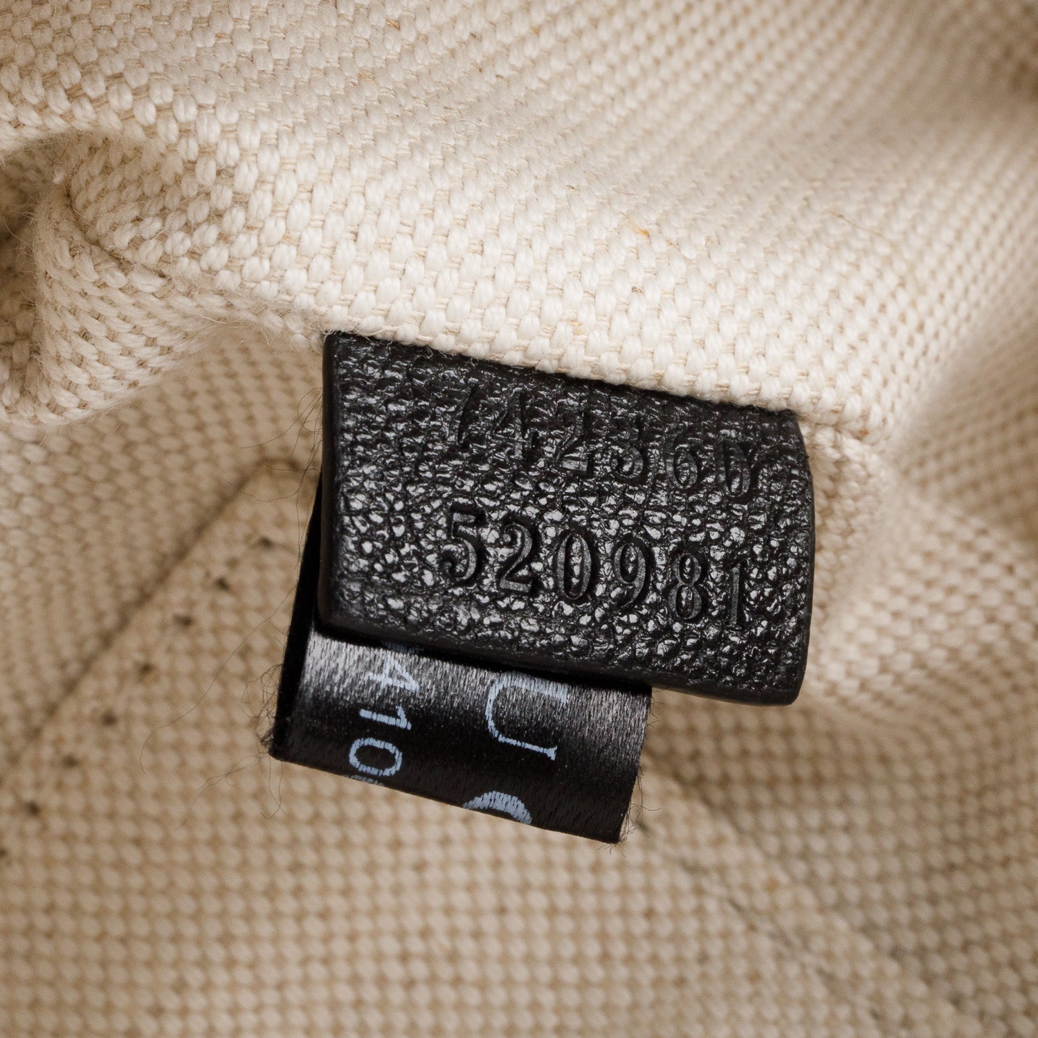 Gucci Black Calfskin Diagonal Stitched Small Blondie Shoulder Bag w/ Box