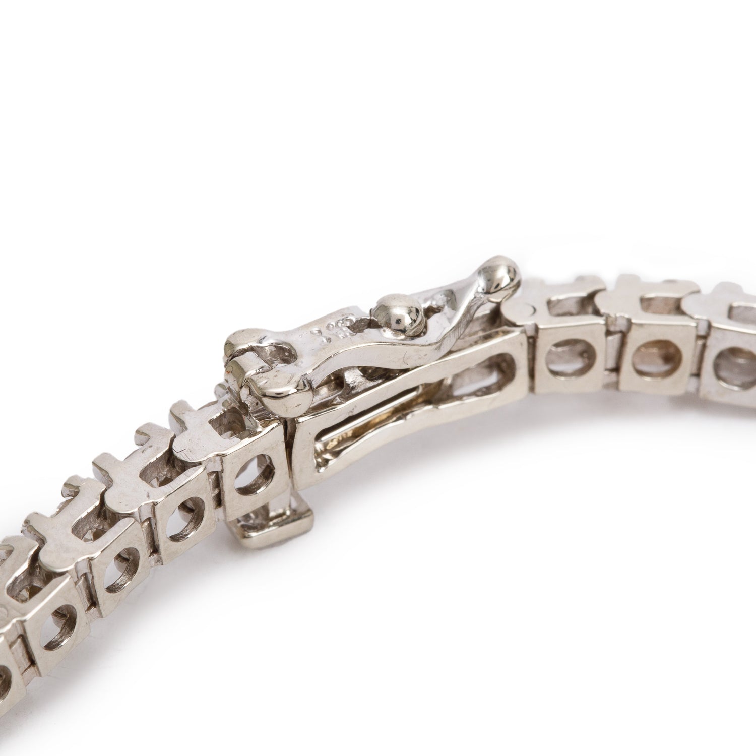 14k White Gold 2.75 tcw. Diamond Tennis Bracelet