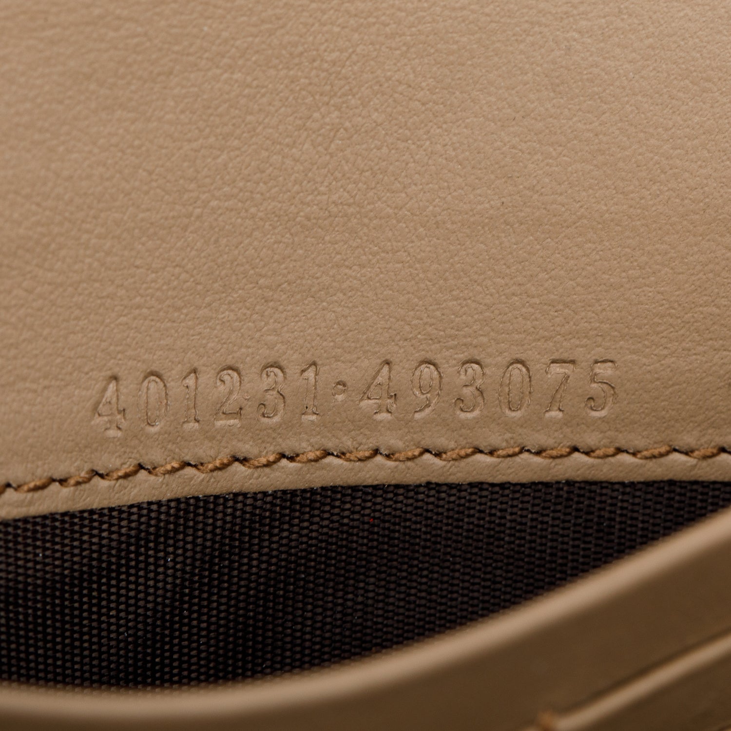 Gucci Dionysus GG Supreme Wallet on Chain