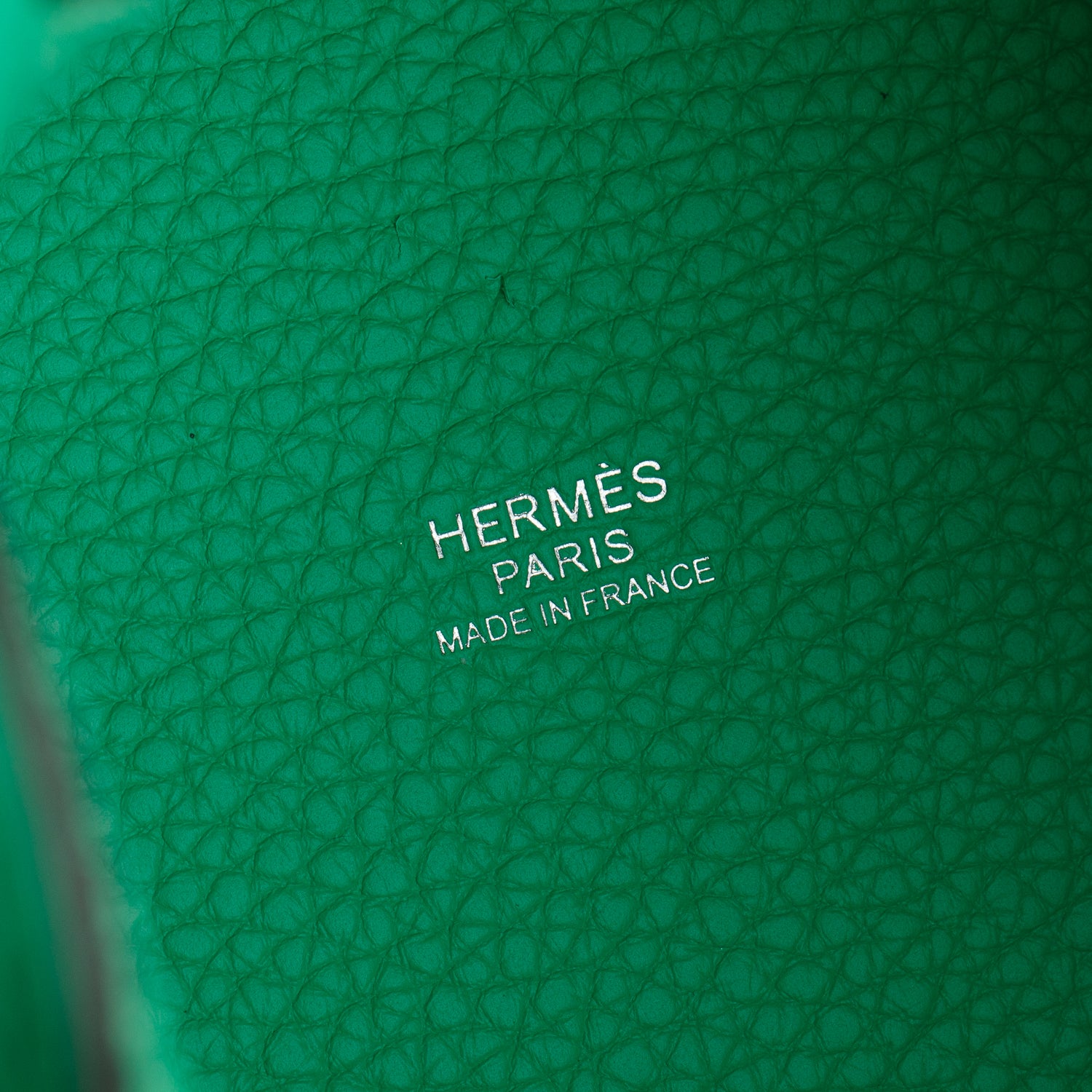 Hermes 2022 Vert Comics Taurillon Clemence Picotin Lock 18 w/ Box