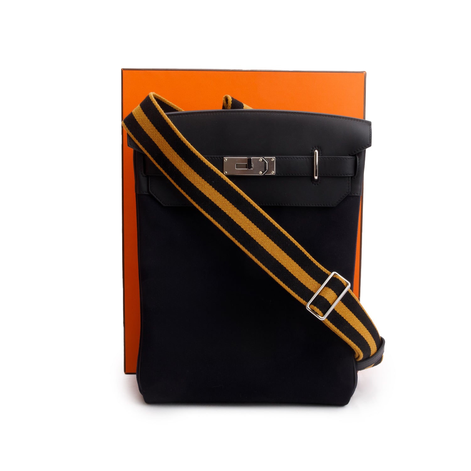 Hermes 2025 Noir Woolycot Canvas Swift Calfskin Hac a Dos GM w/ Box