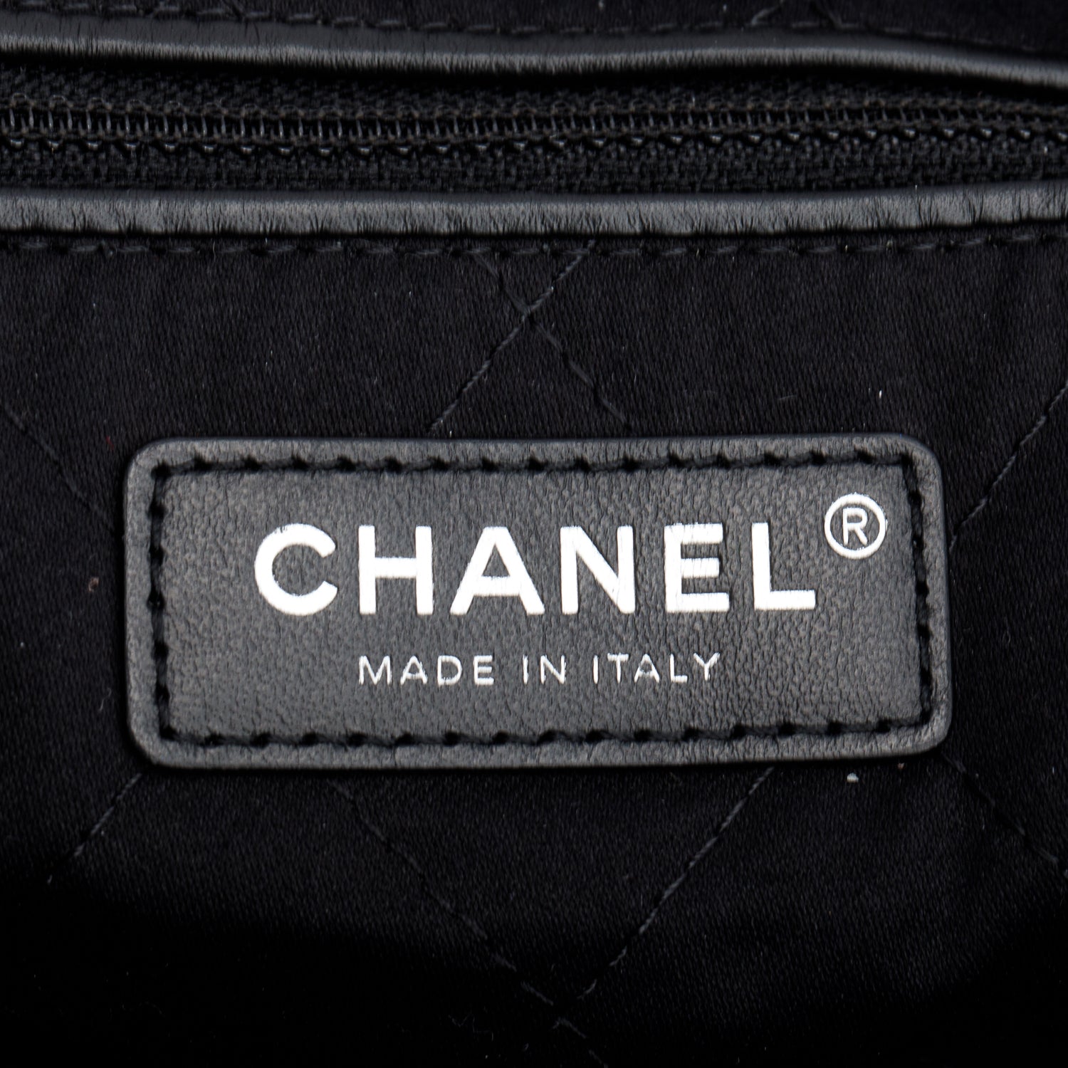 Chanel Black Shiny Calfskin Quilted Small 22 Hobo w/ Pouch