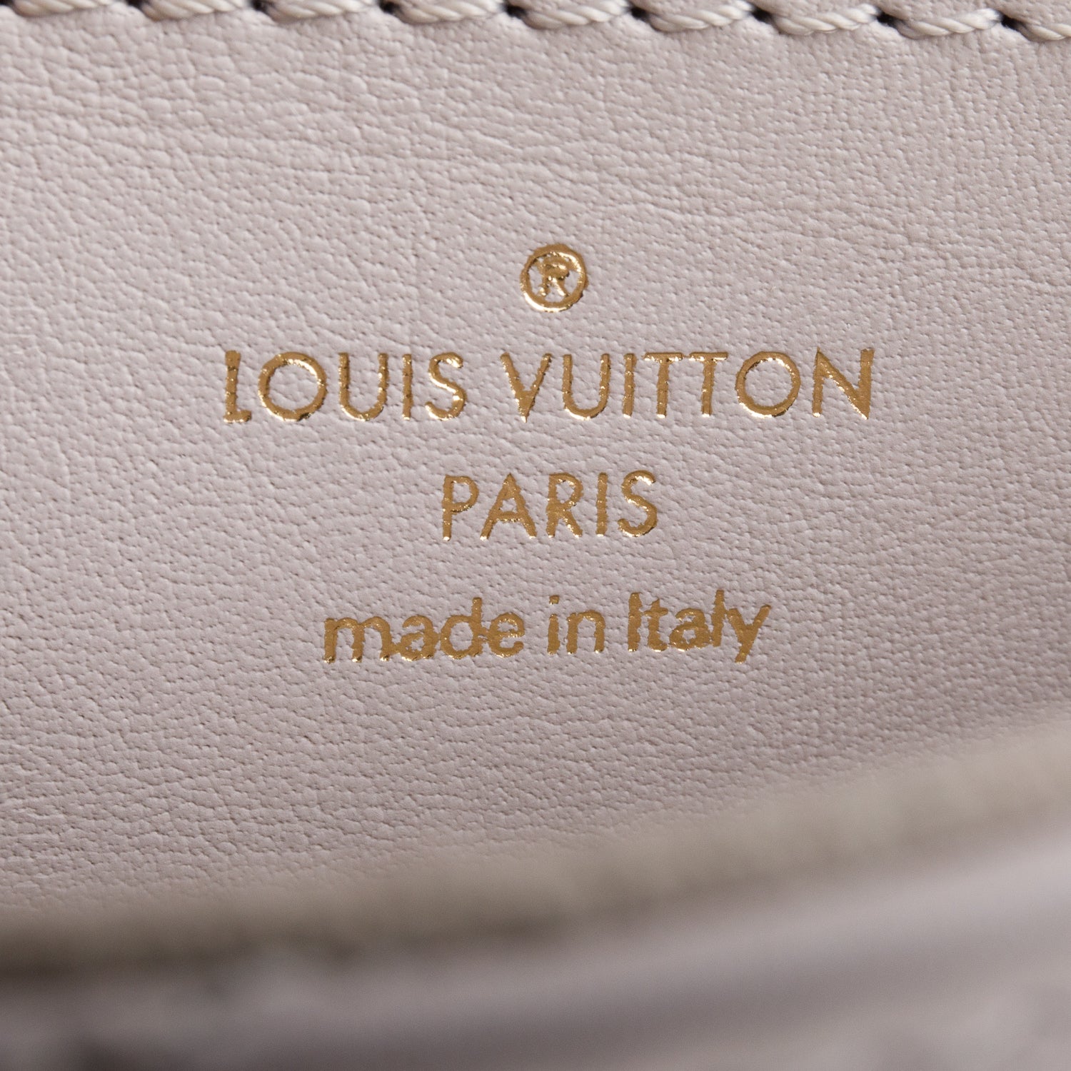 Louis Vuitton 2021 Grey Calfskin New Wave Chain Pochette