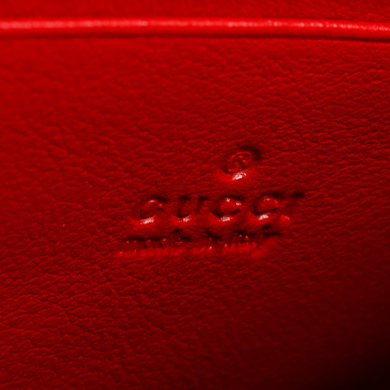 Gucci Red Shade Lux Calfskin Icon Wallet w/ Strap