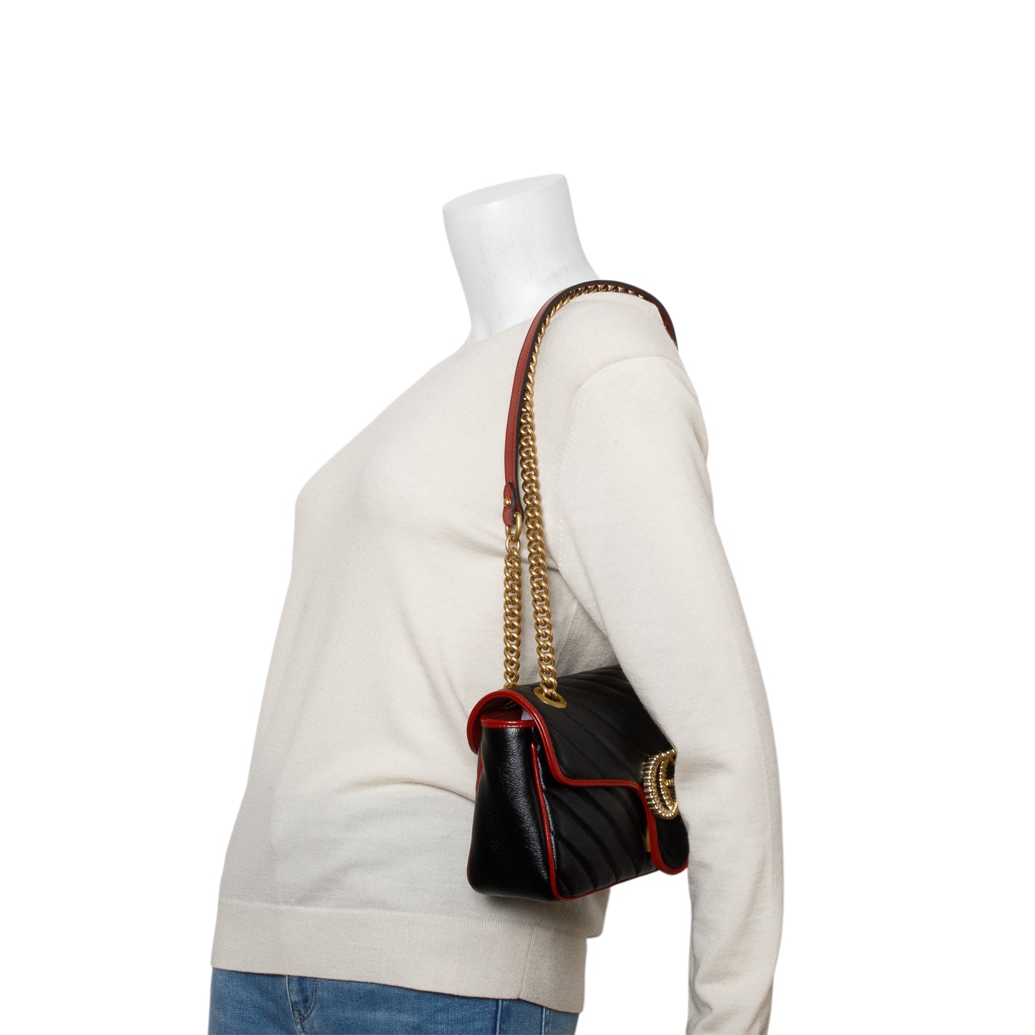 Gucci Black Red Vintage Effect Calfskin Matelasse Diaonal Medium Torchon GG Marmont Shoulder Bag