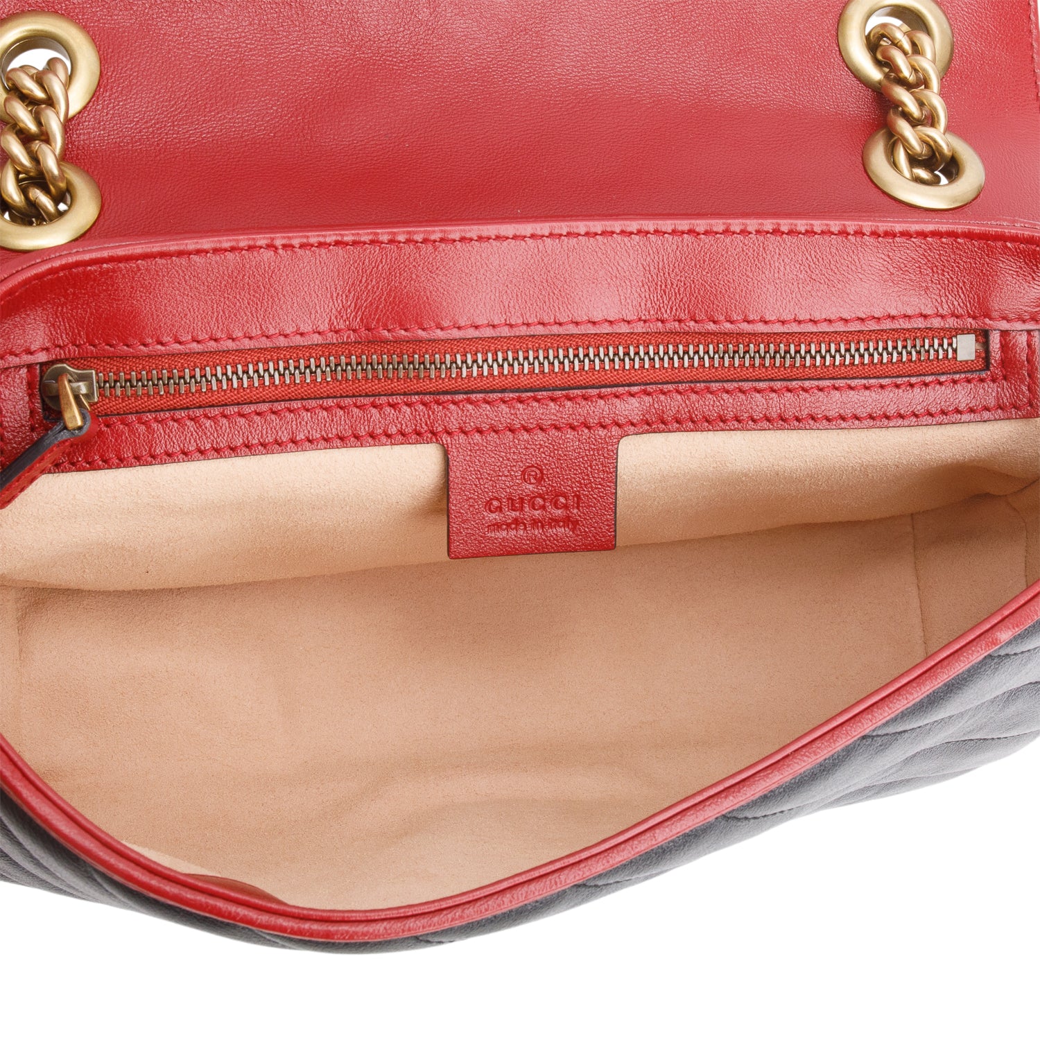 Gucci Black Red Vintage Effect Calfskin Matelasse Diaonal Medium Torchon GG Marmont Shoulder Bag