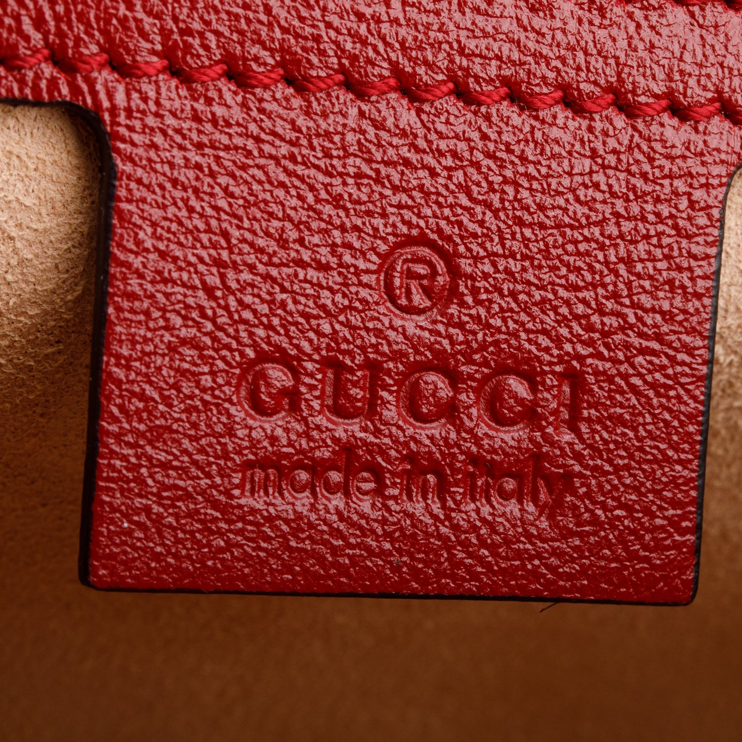 Gucci Black Red Vintage Effect Calfskin Matelasse Diaonal Medium Torchon GG Marmont Shoulder Bag