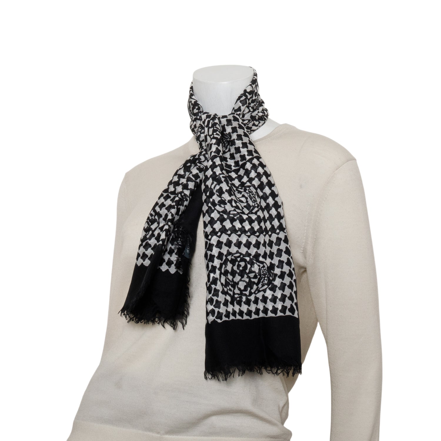 Alexander McQueen Black/White Skull Printed Silk Blend Scarf