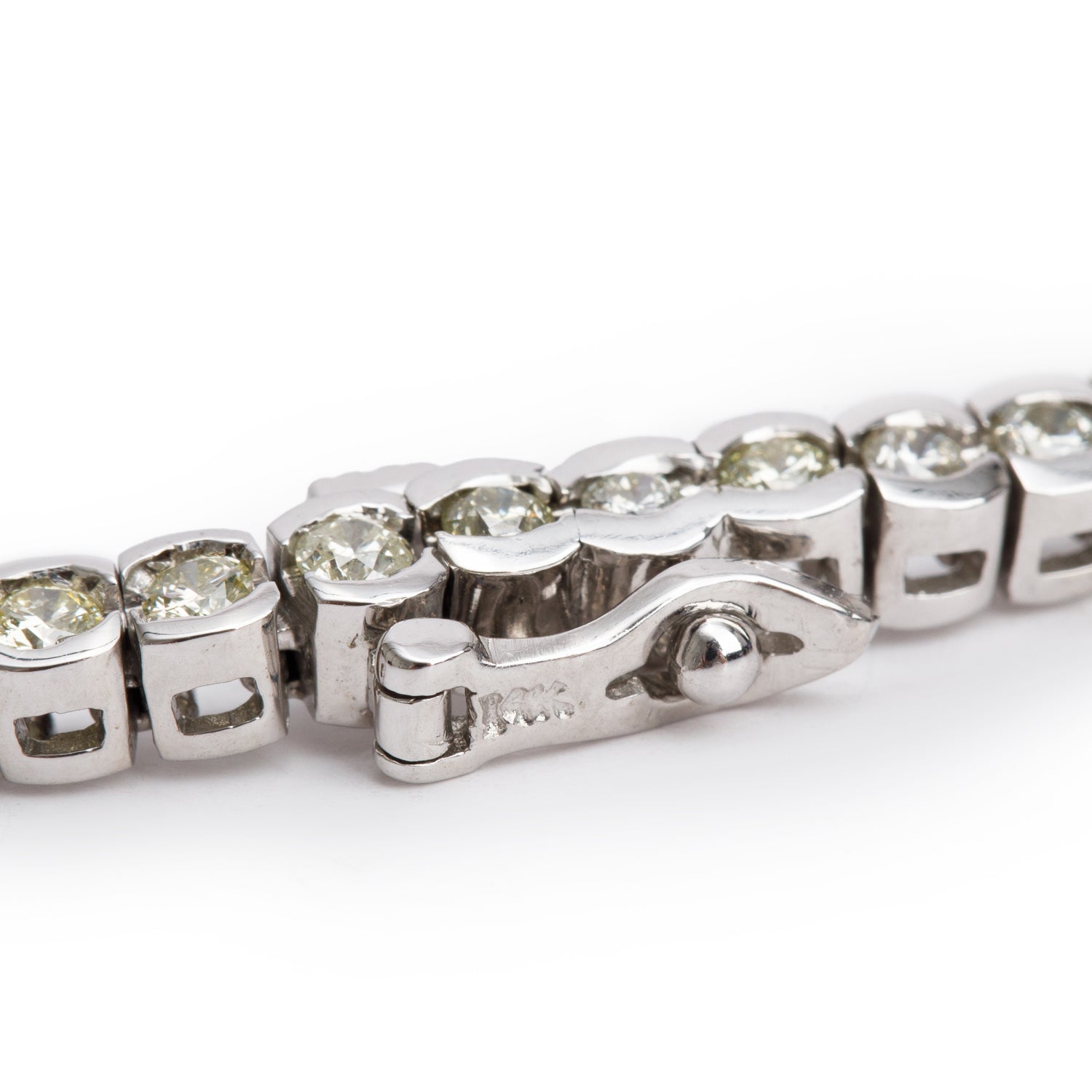 14k White Gold 3.17 tcw. Diamond Tennis Bracelet