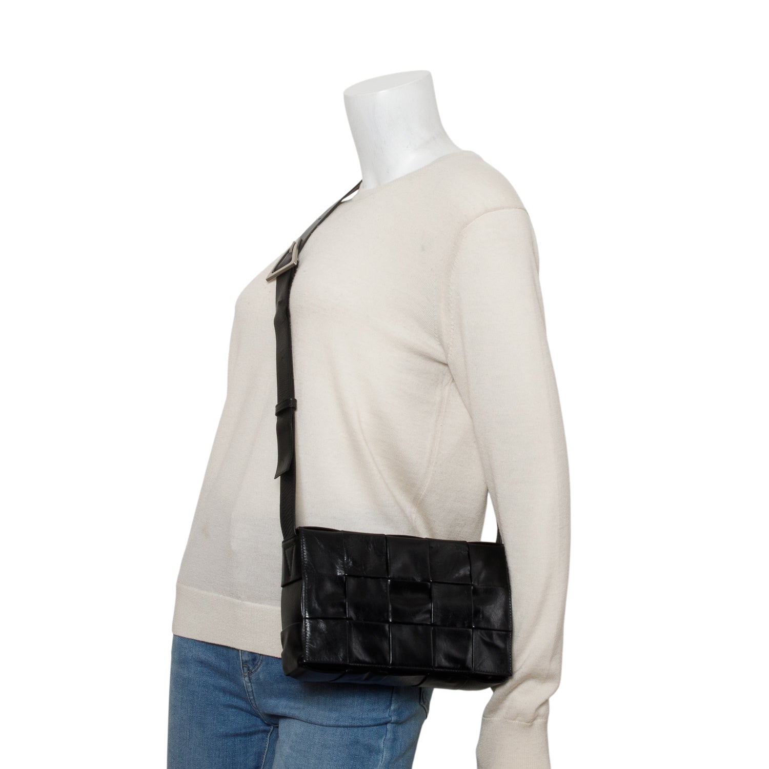 Bottega Veneta Black Paper Calfskin Maxi Intrecciato Small Cassette Crossbody Bag