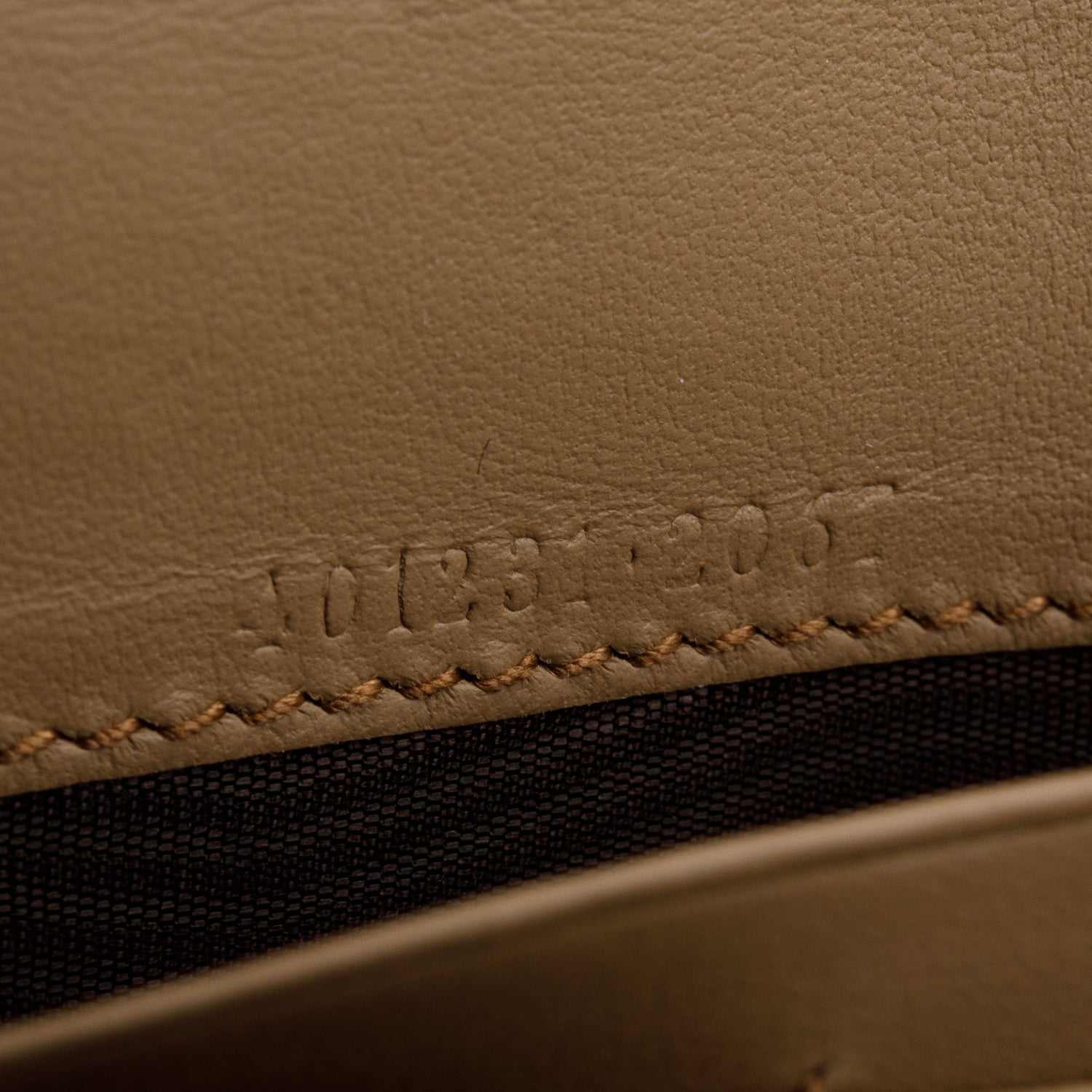 Gucci Dionysus GG Supreme Wallet on Chain