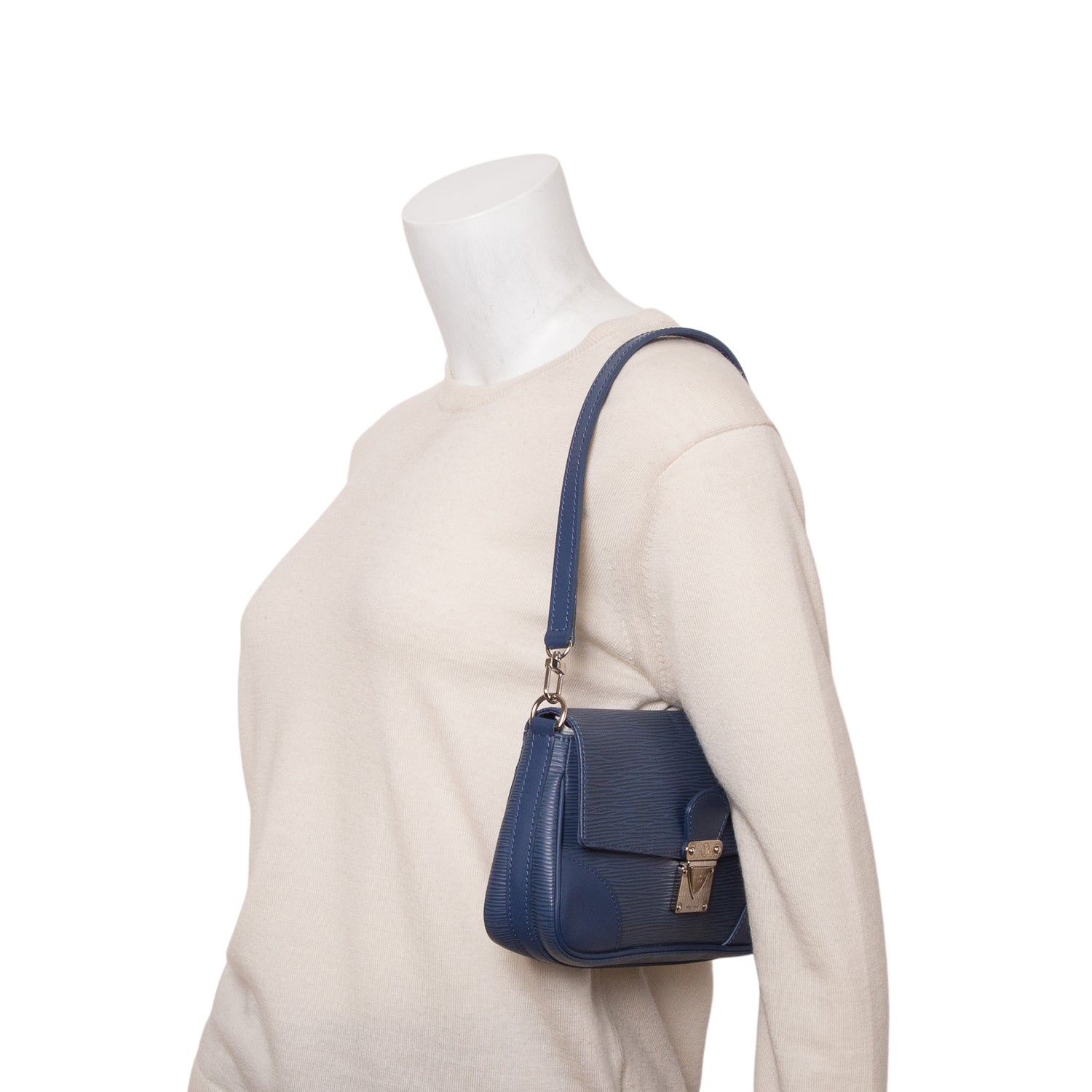 Louis Vuitton Blue Epi Leather Pochette Segur
