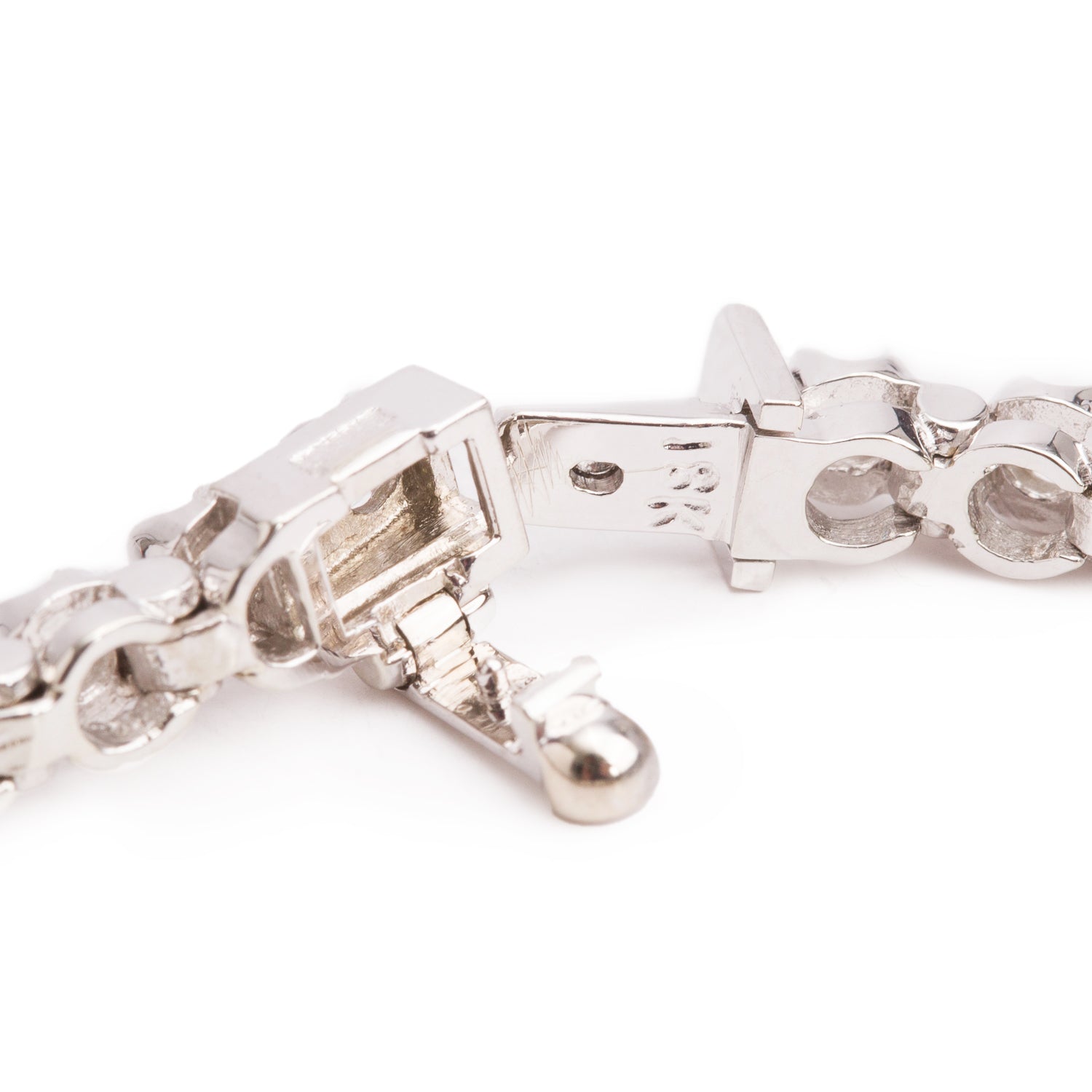 18k White Gold 2.52 tcw. Diamond Tennis Bracelet