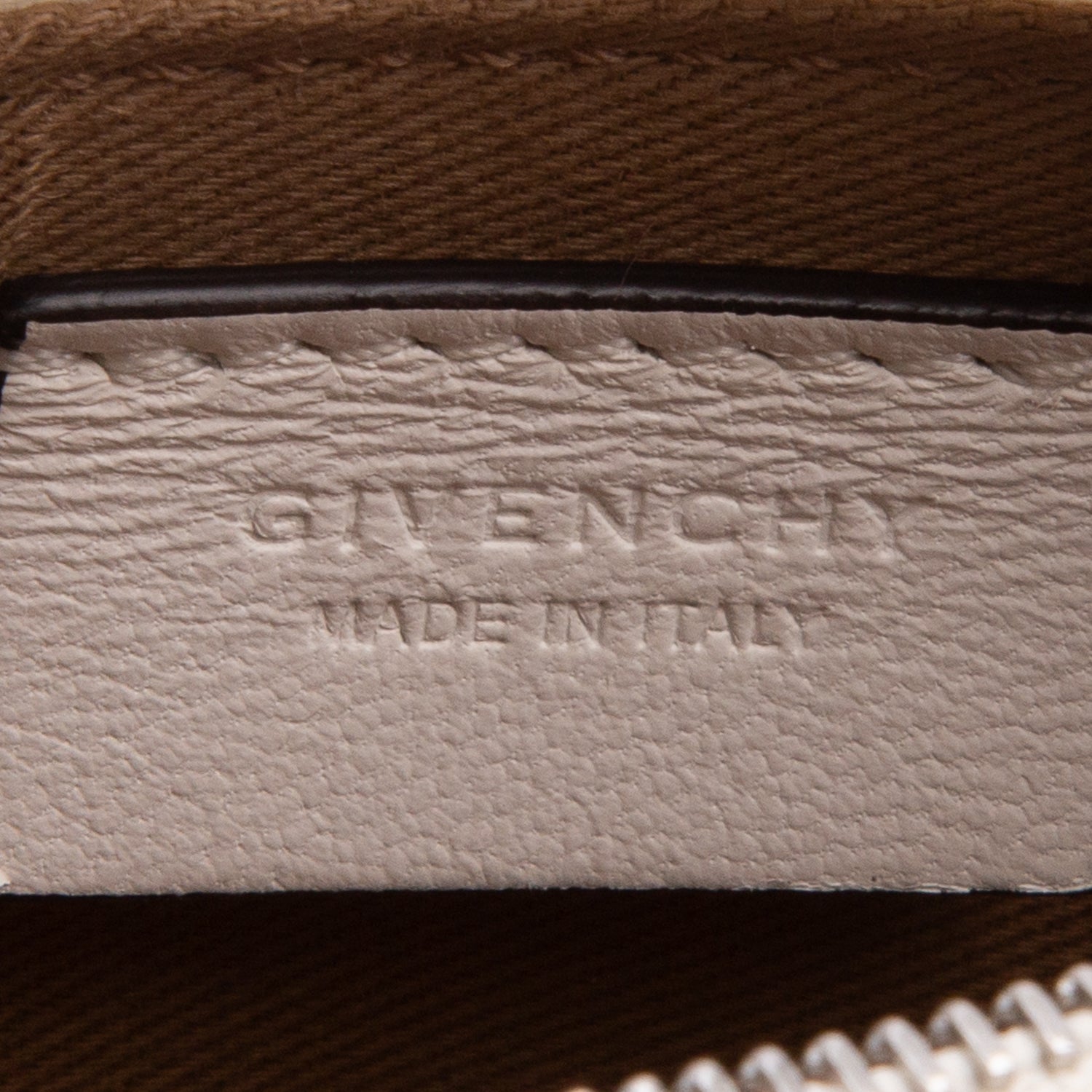 Givenchy 2020 White Lambskin Baby Antigona Bag w/ Chain