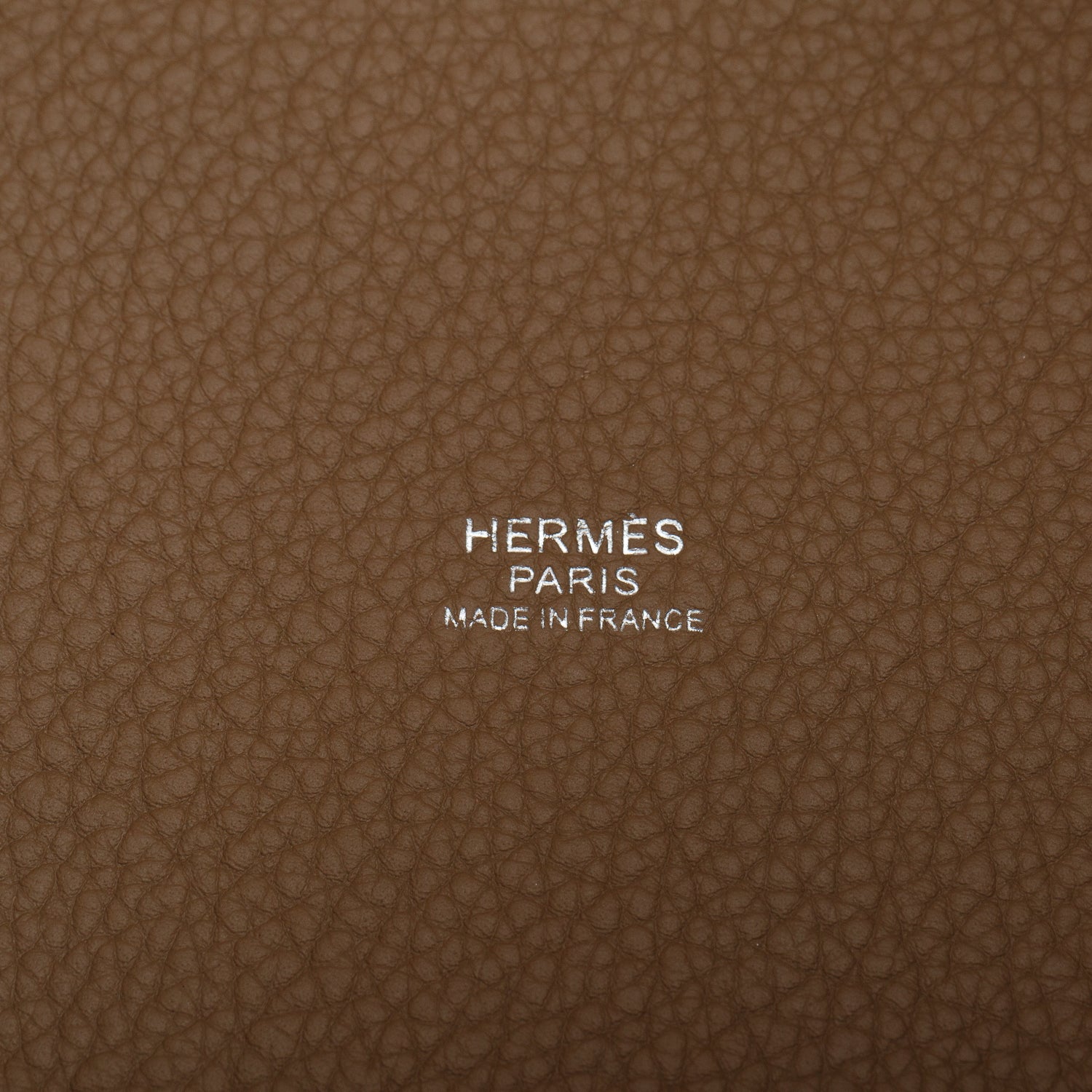 Hermes 2022 Beige de Weimar Taurillon Clemence Picotin Lock 18 w/ Box & Receipt
