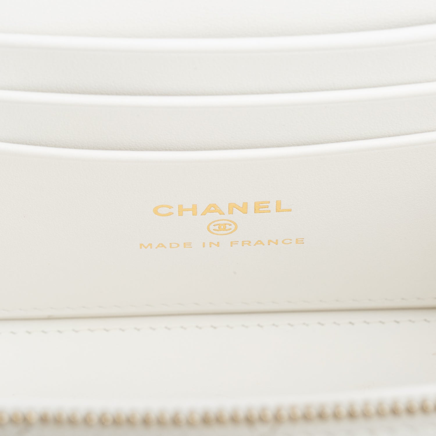 Chanel White Caviar Quilted Crystal Hearts Small Vanity Case w/ Chain